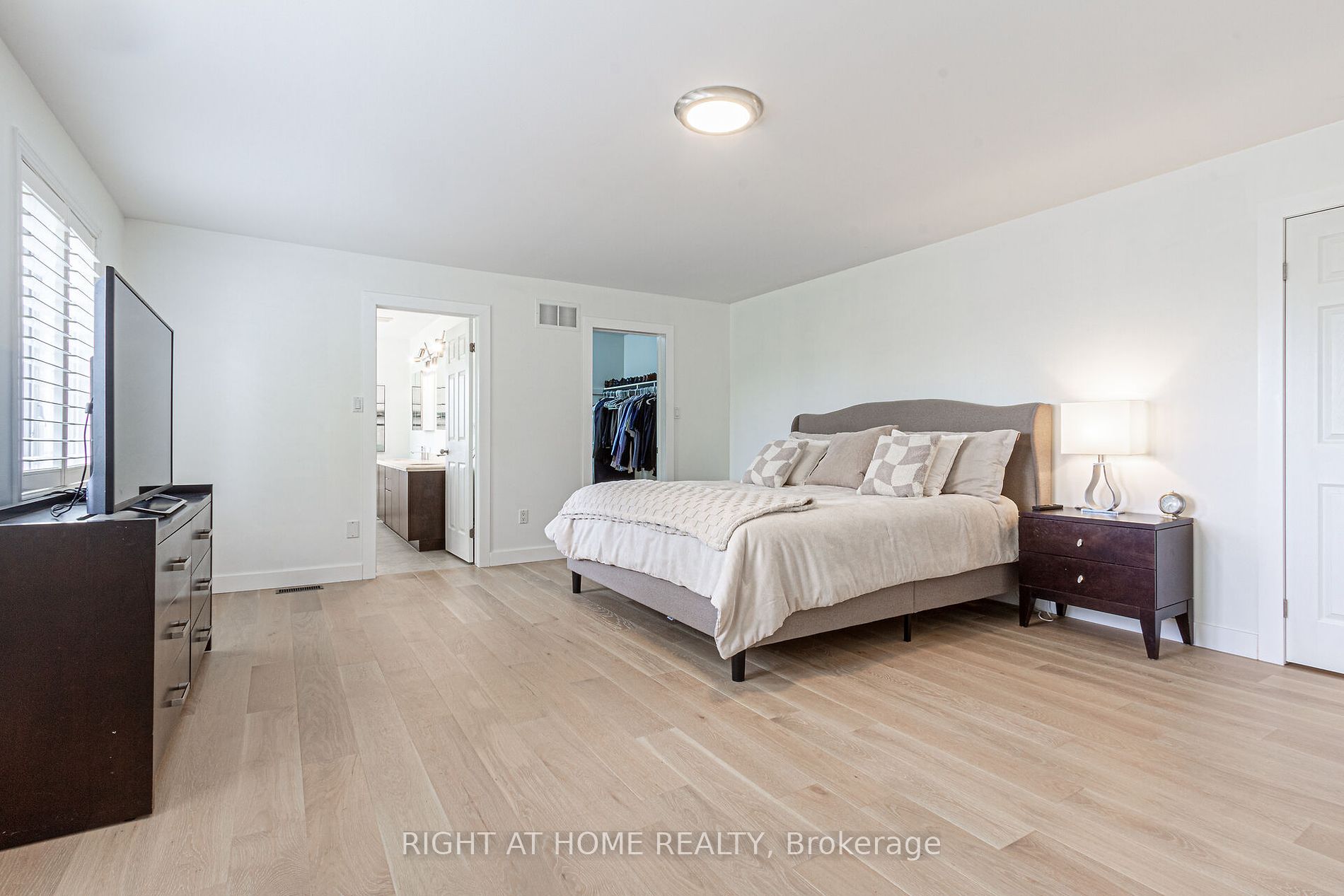 2363 Yolanda Drive