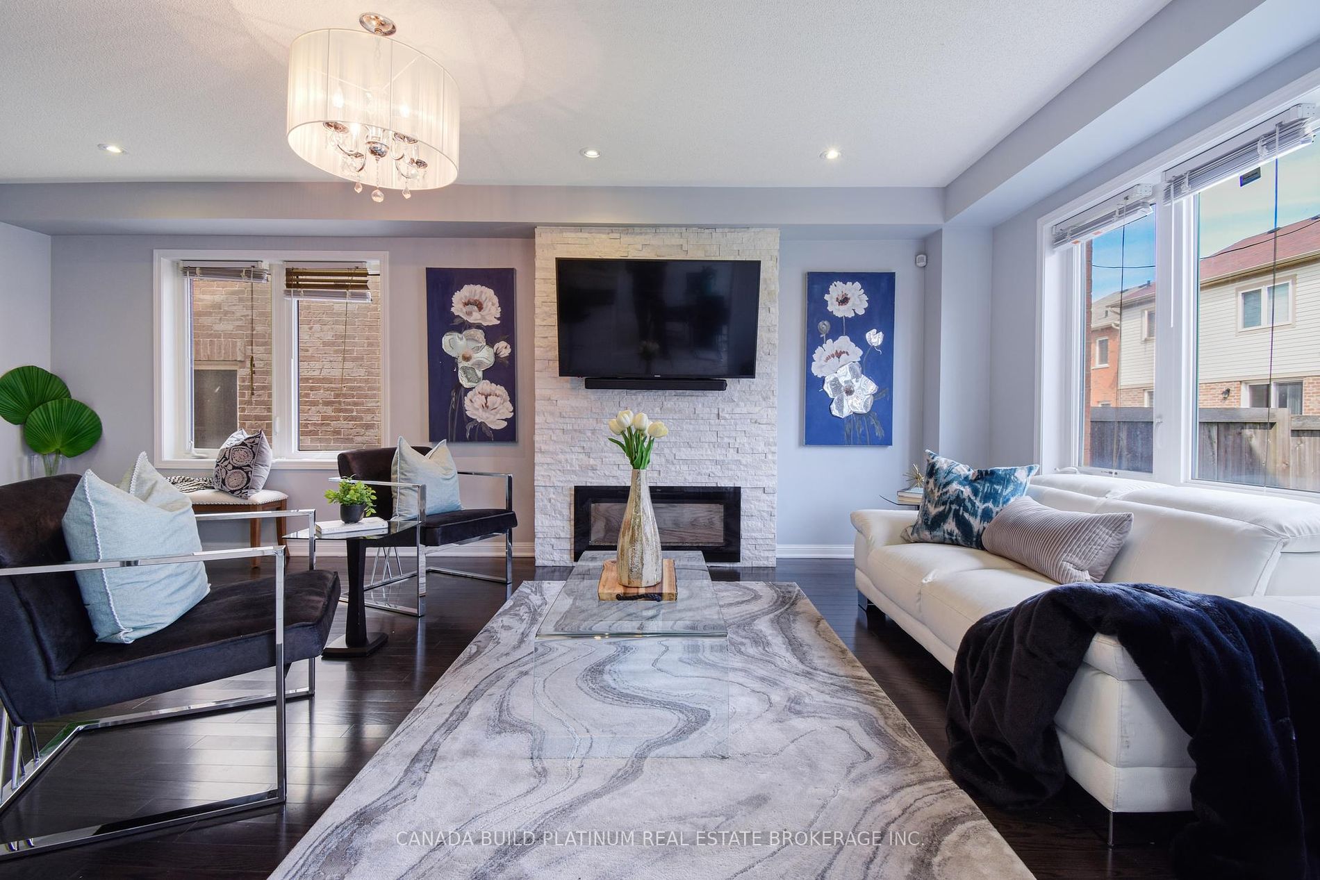 31 Tribune Dr
