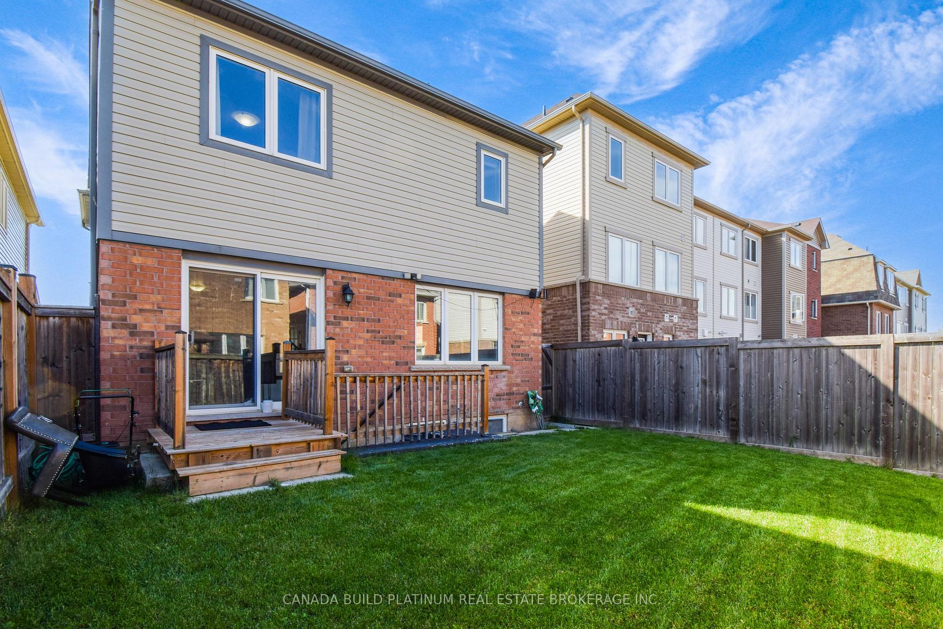 31 Tribune Dr