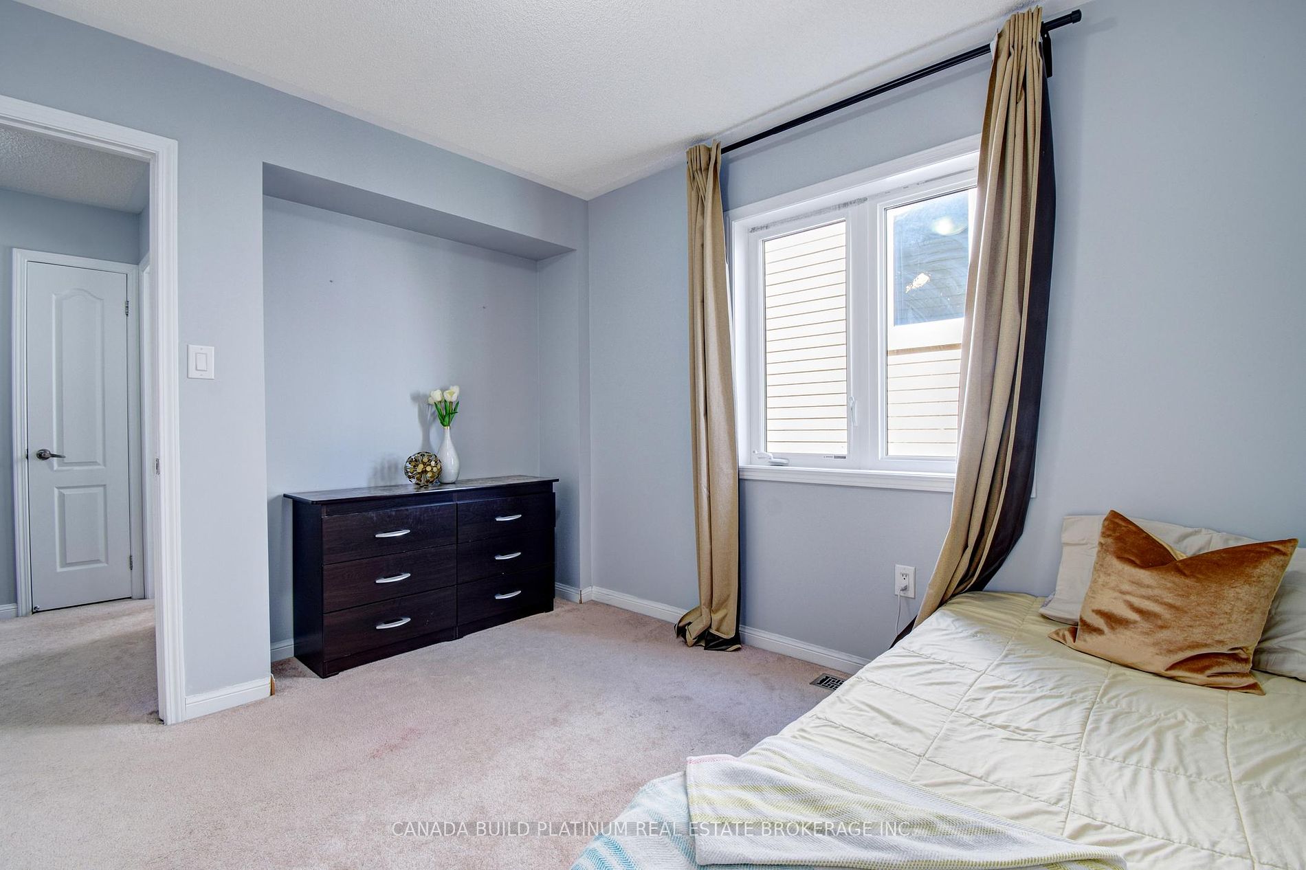 31 Tribune Dr