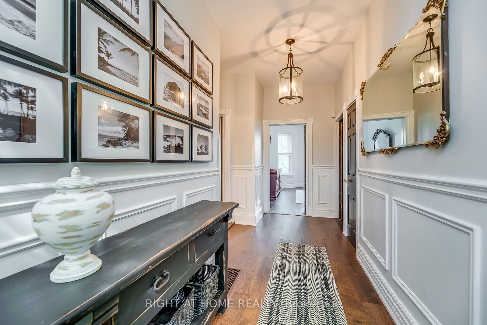 118 Main St S