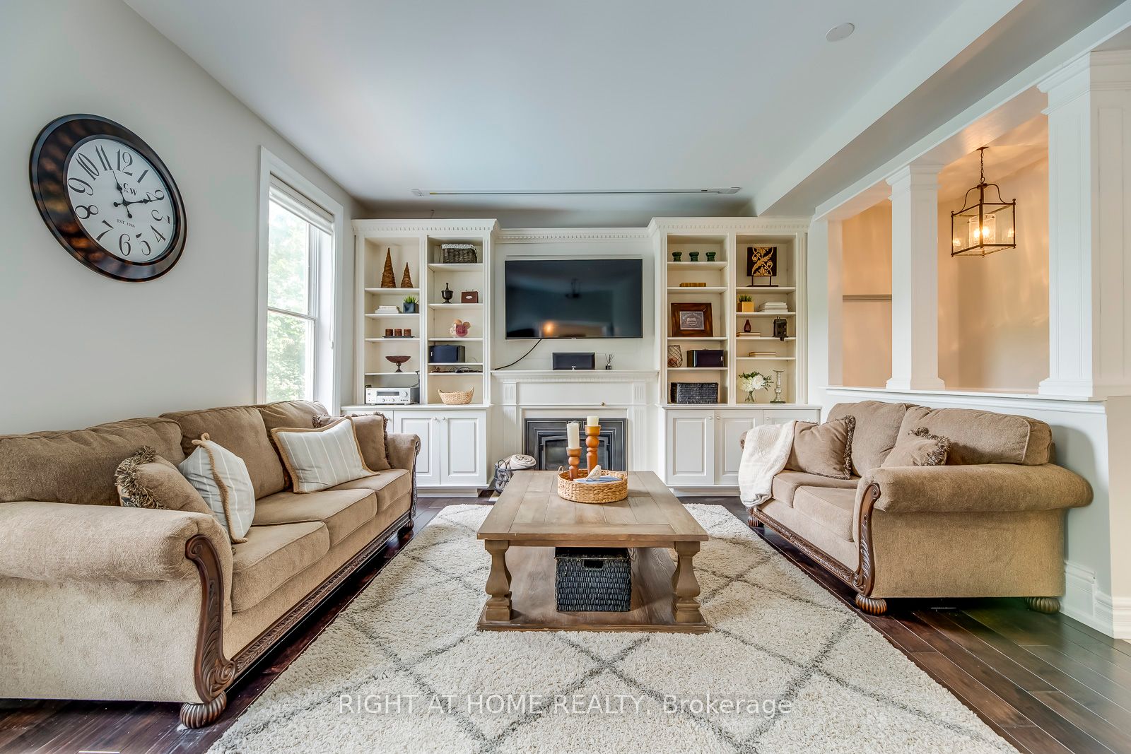 118 Main St S