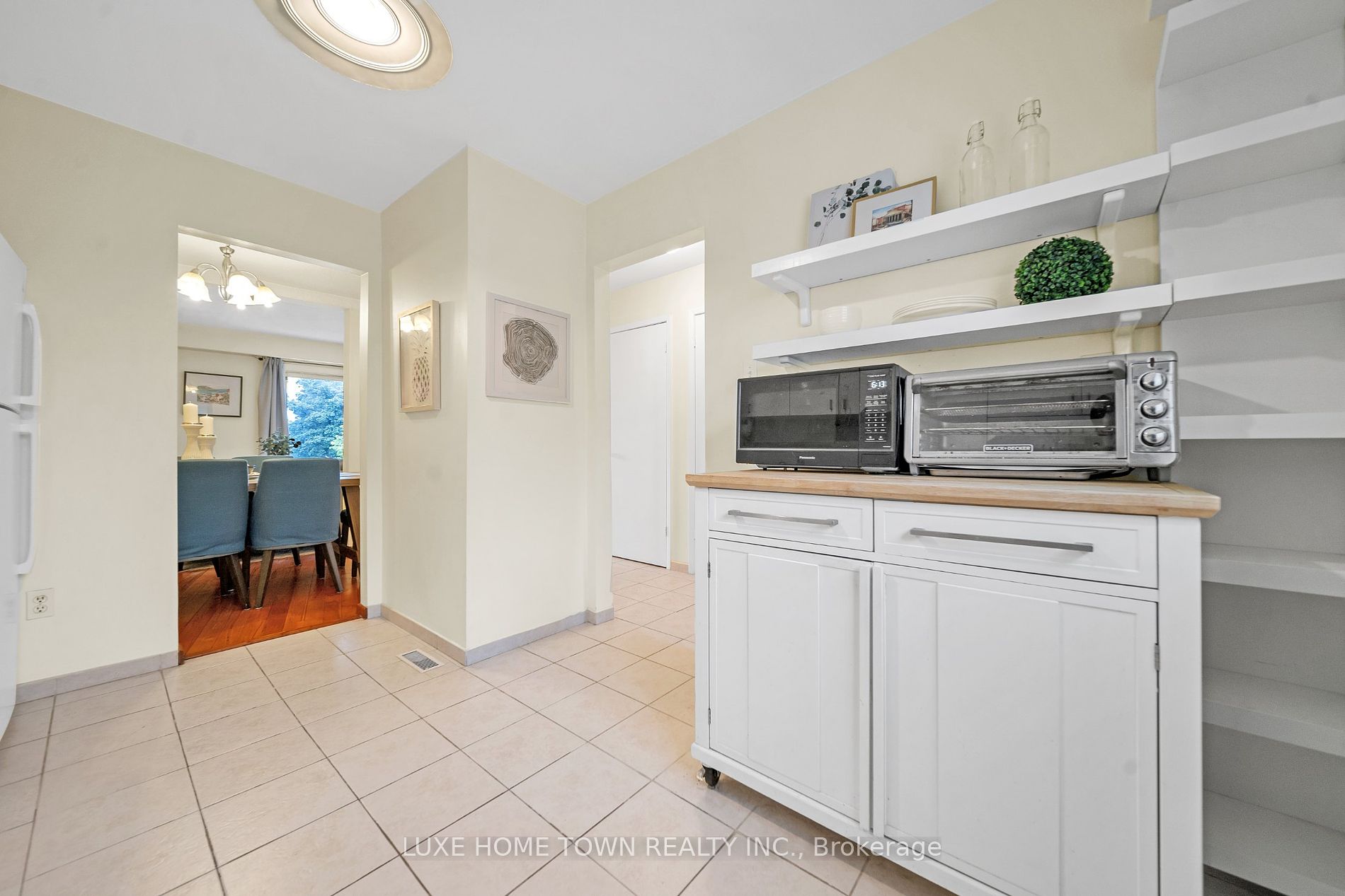 400 Mississauga Valley Boulevard #160