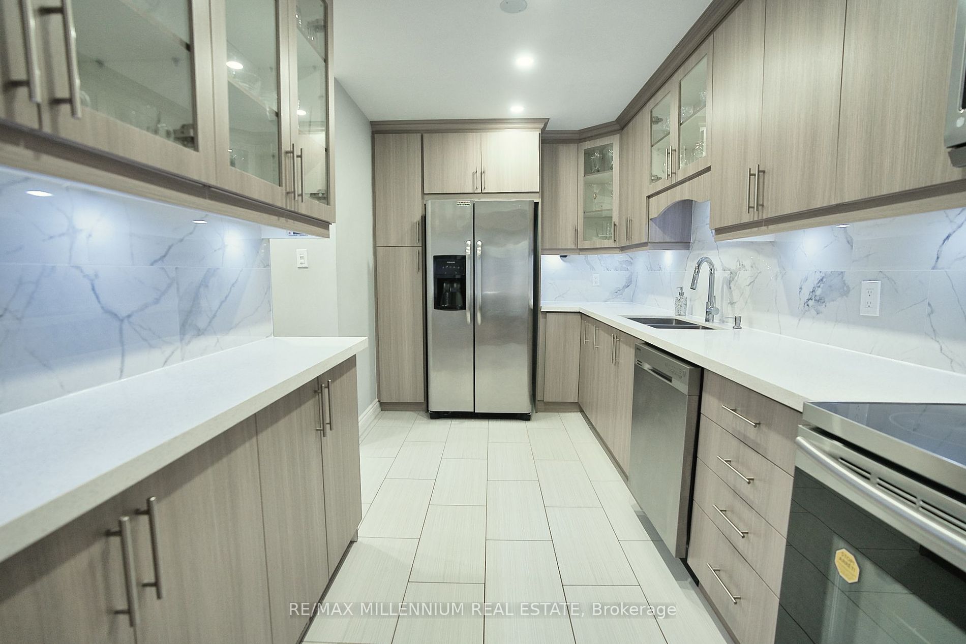 2700 BATTLEFORD Road #19