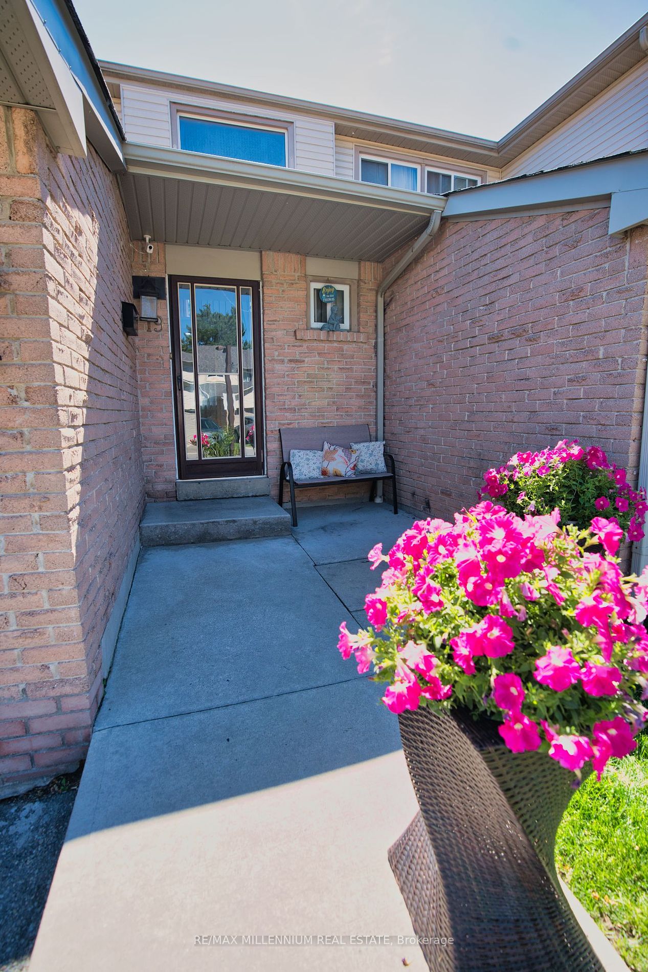 2700 BATTLEFORD Road #19