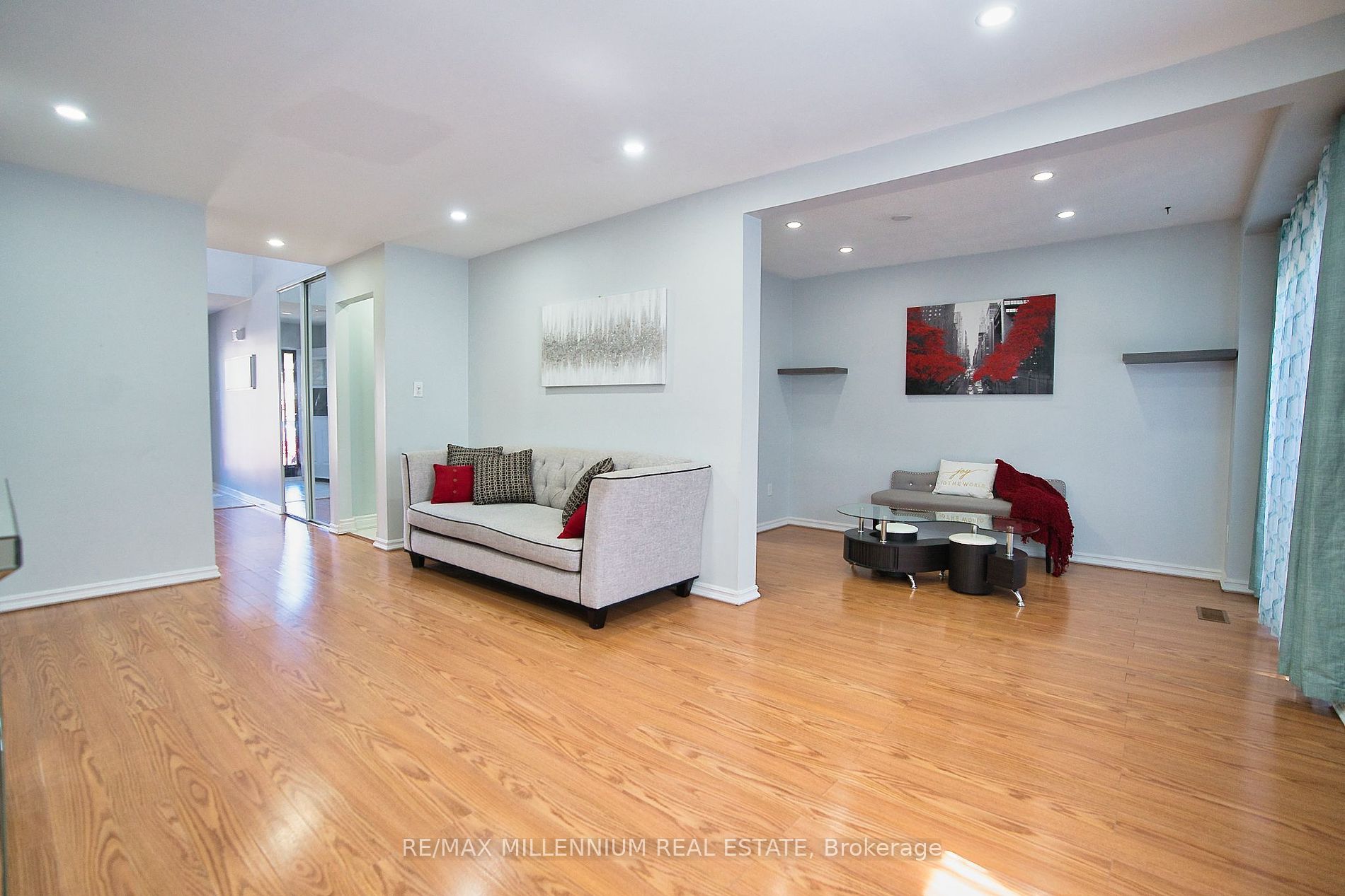 2700 BATTLEFORD Road #19