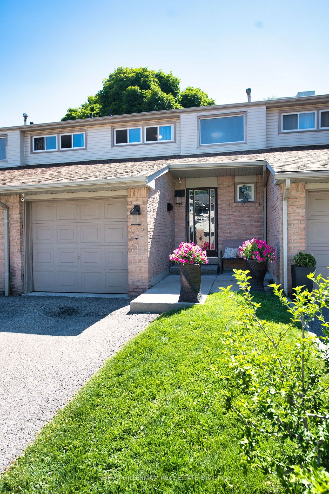 2700 BATTLEFORD Road #19