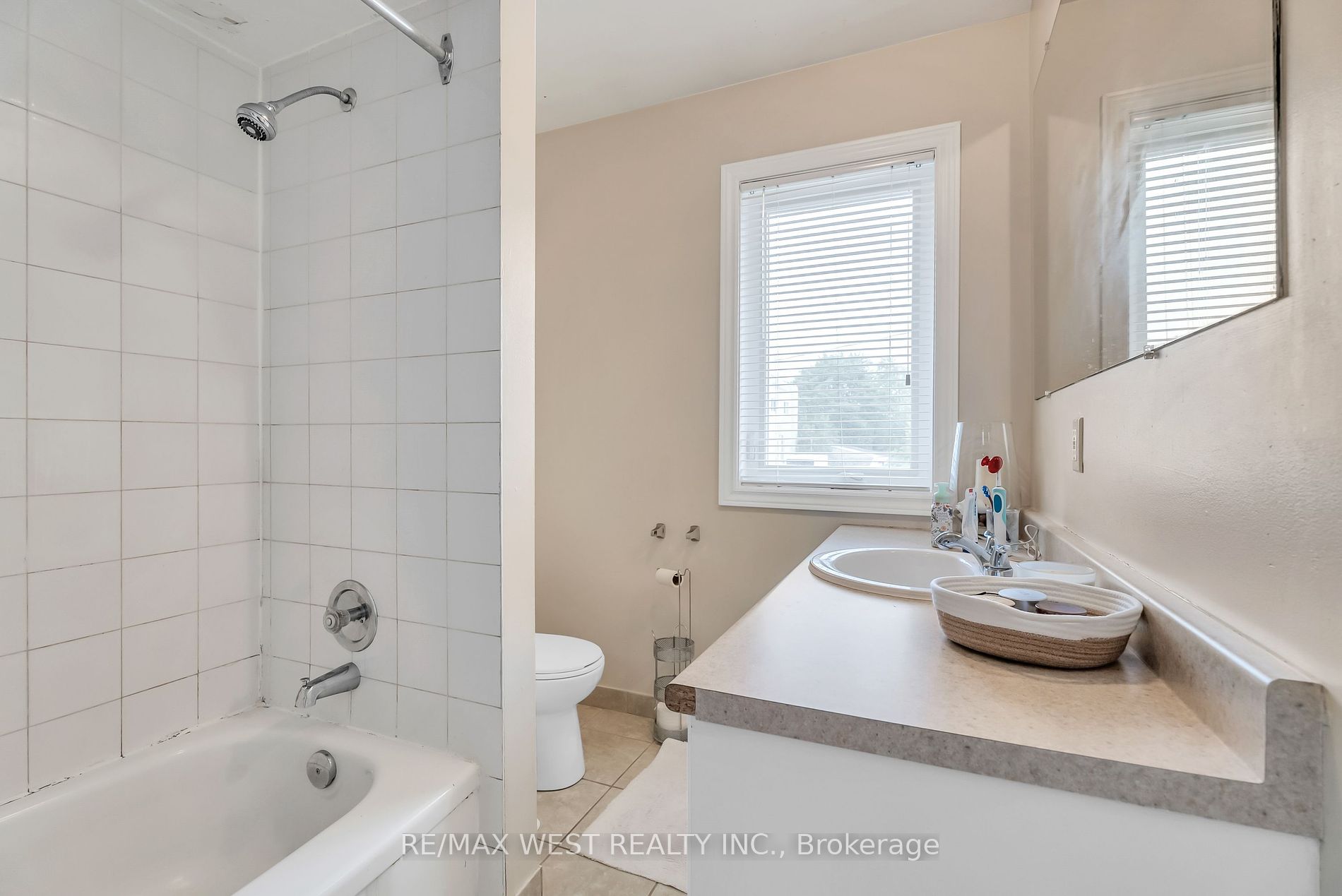 103 Bernice Cres