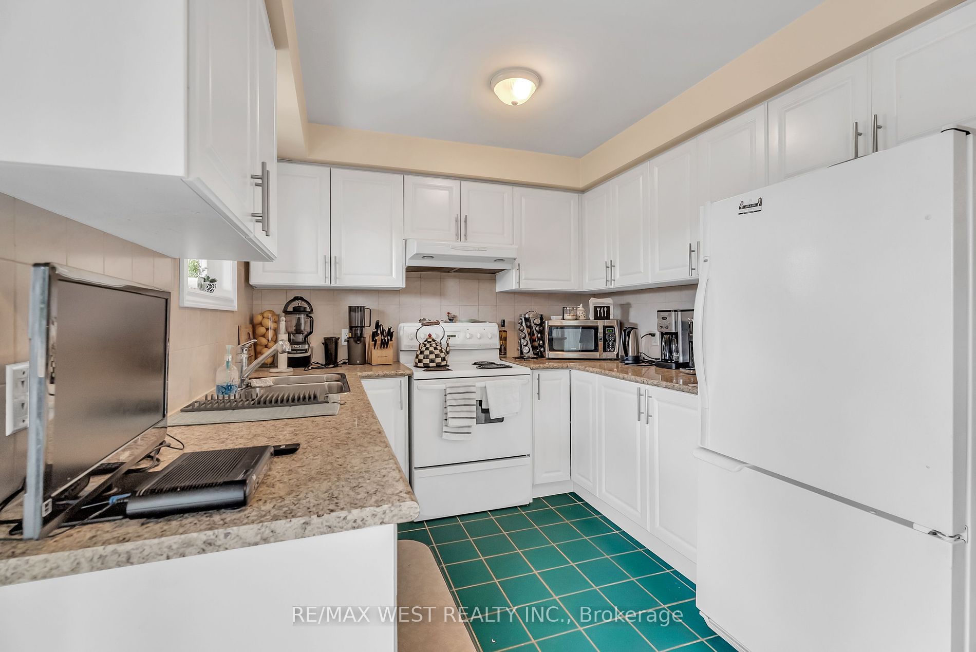 103 Bernice Cres