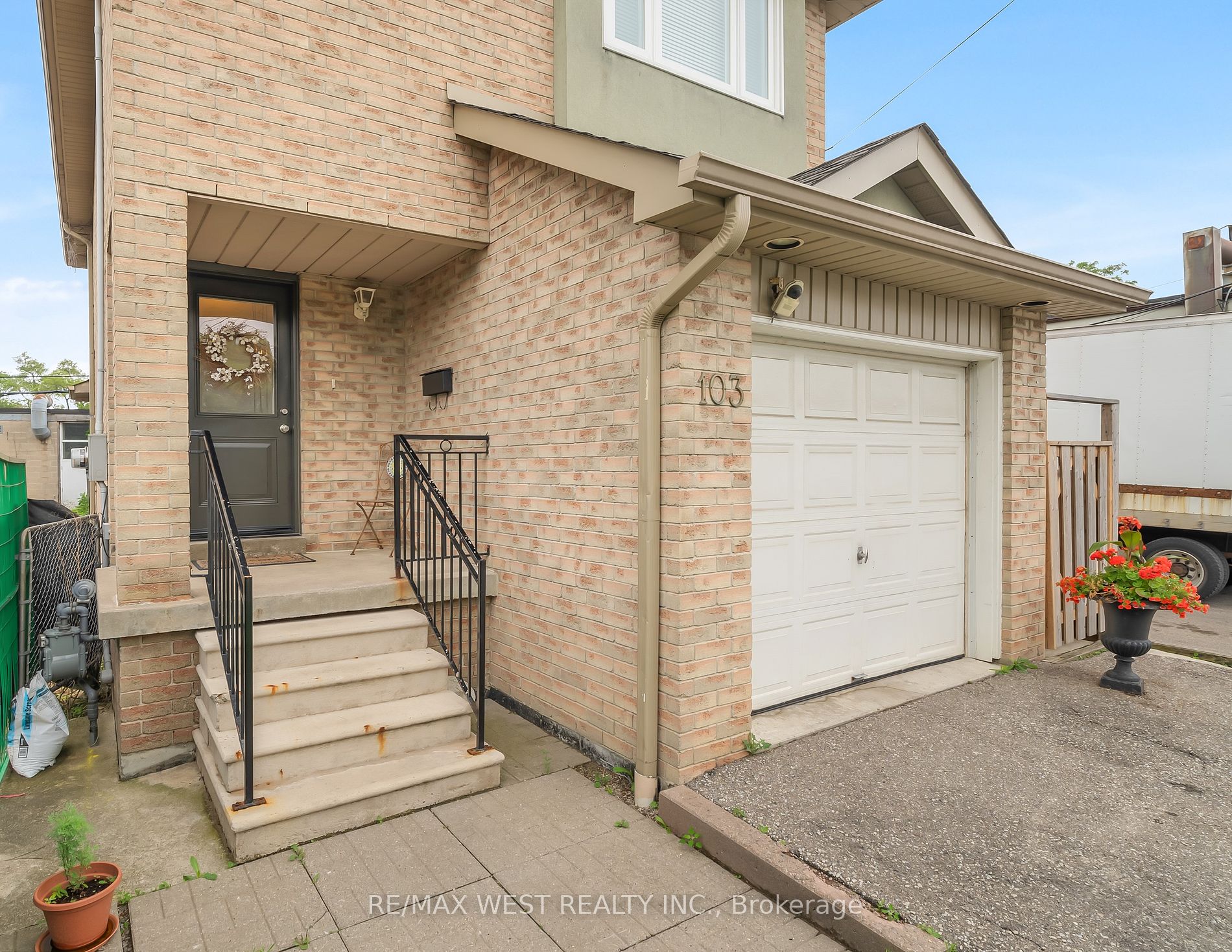 103 Bernice Cres