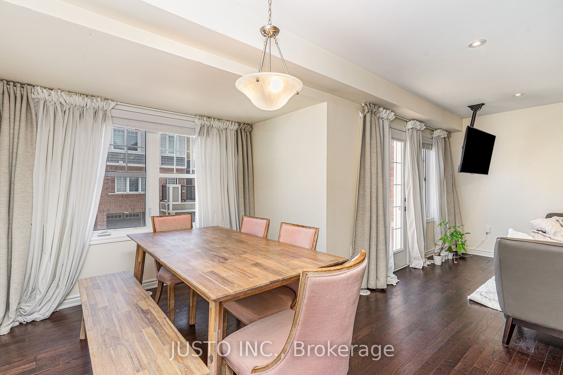 1000 Asleton Boulevard N, #47