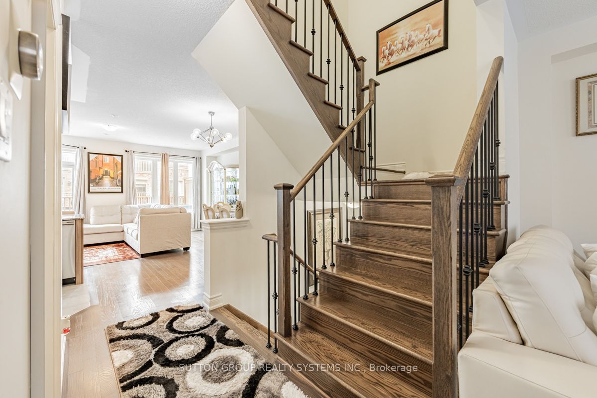 8575 Financial Dr