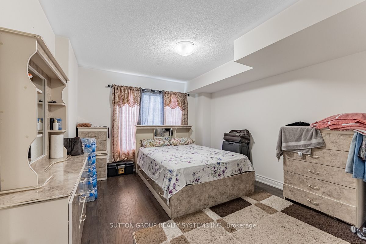 8575 Financial Dr