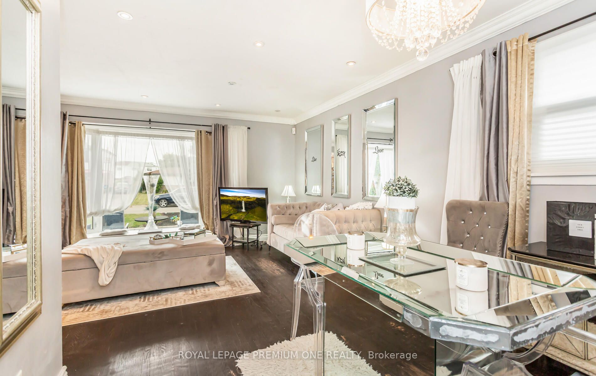 35 Brentwood Dr