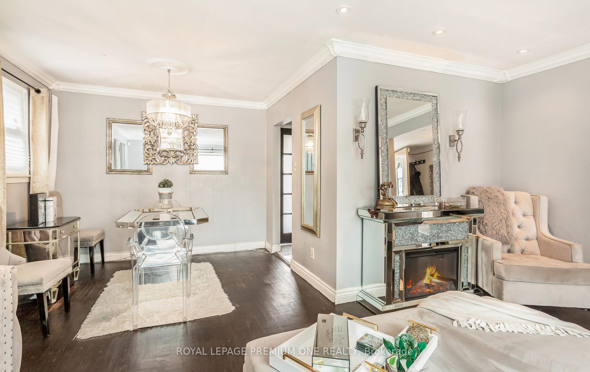 35 Brentwood Dr