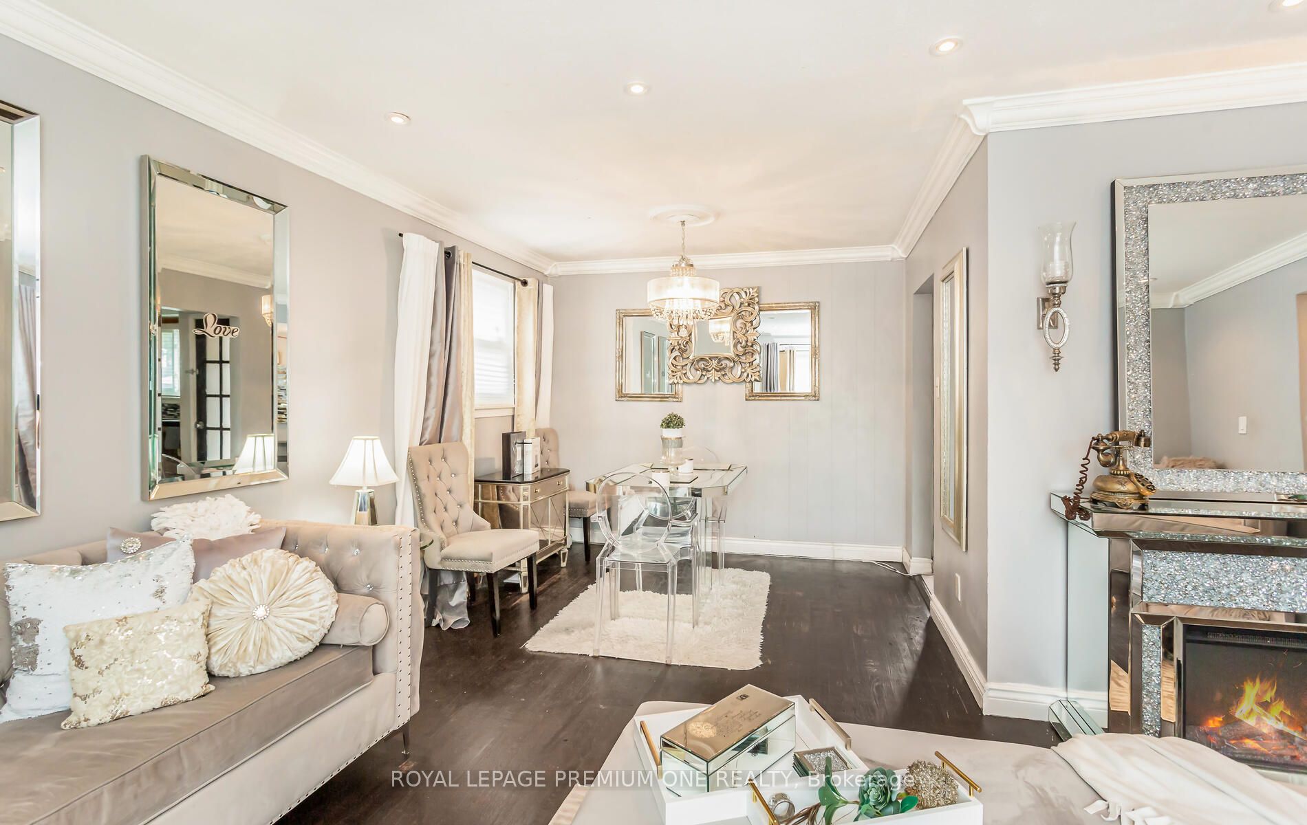 35 Brentwood Dr