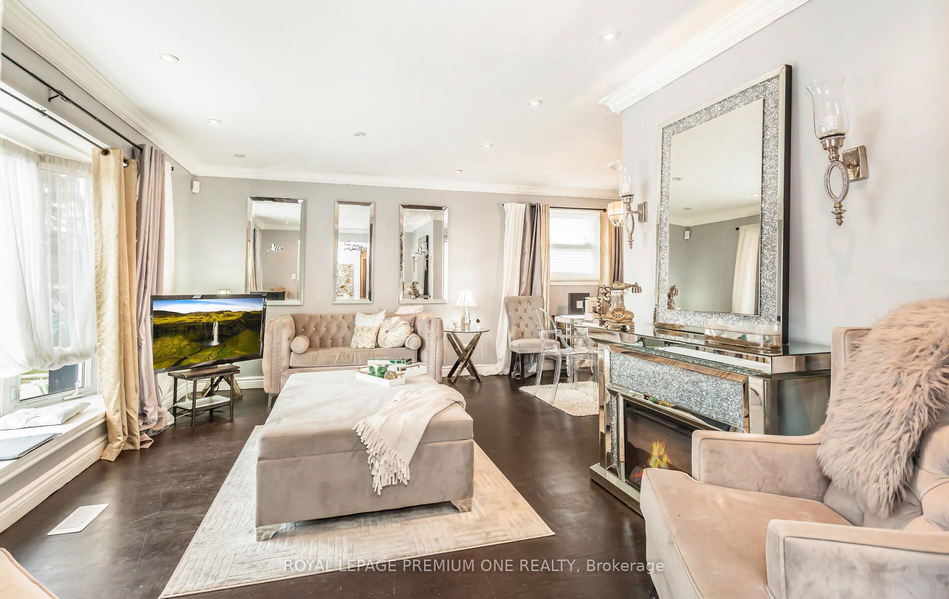 35 Brentwood Dr