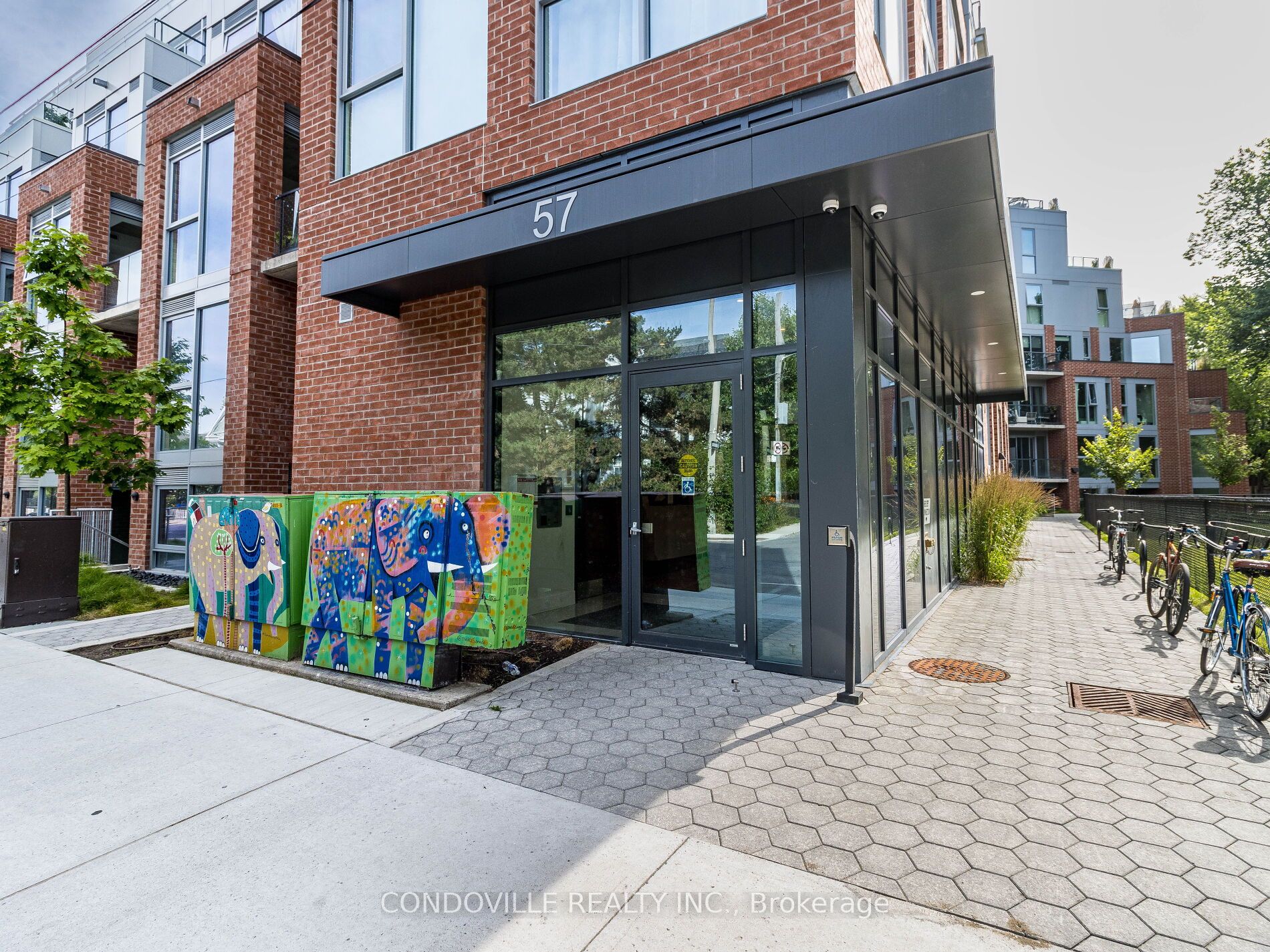 57 Brock Street W, #612