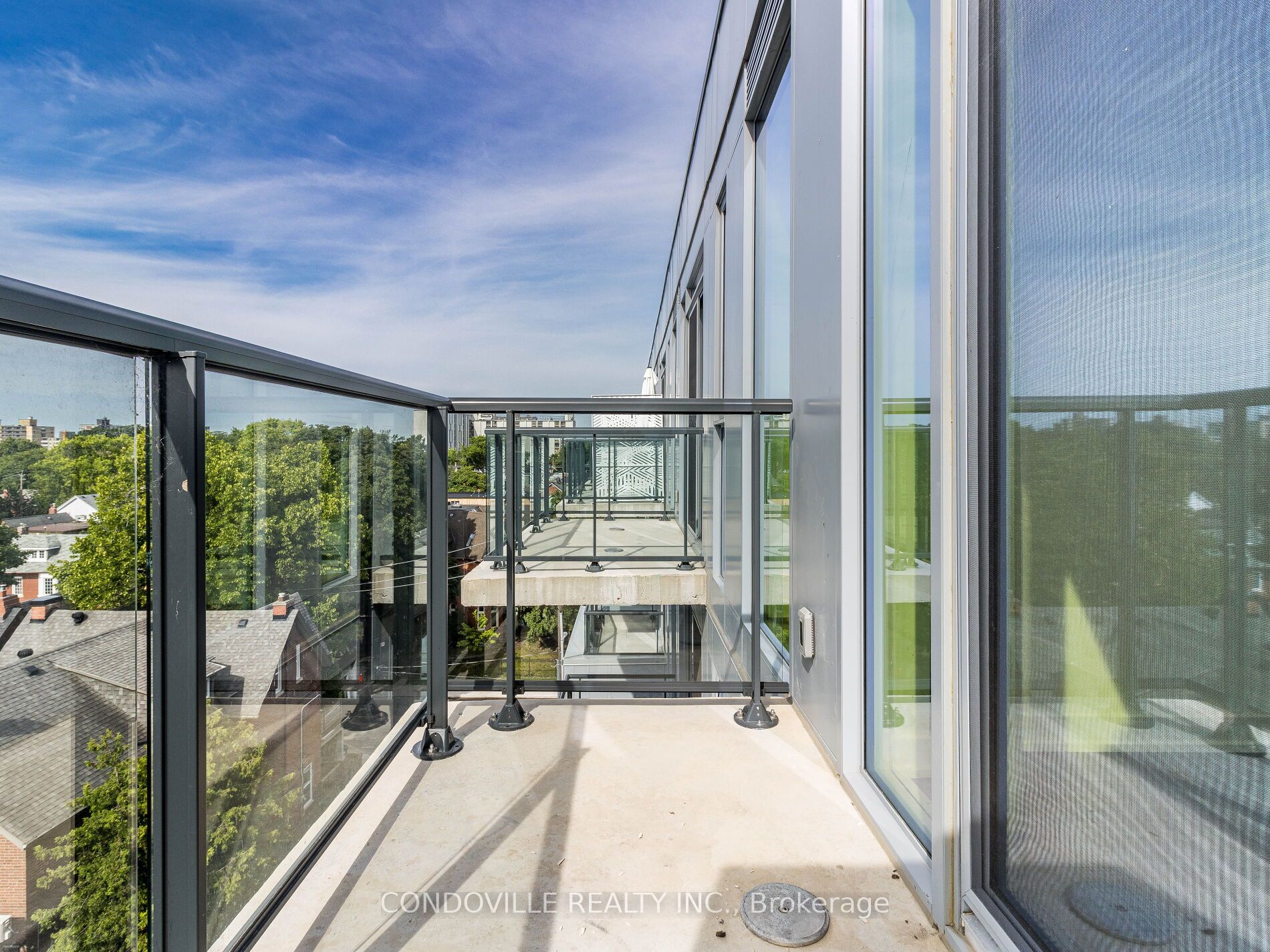 57 Brock Street W, #612