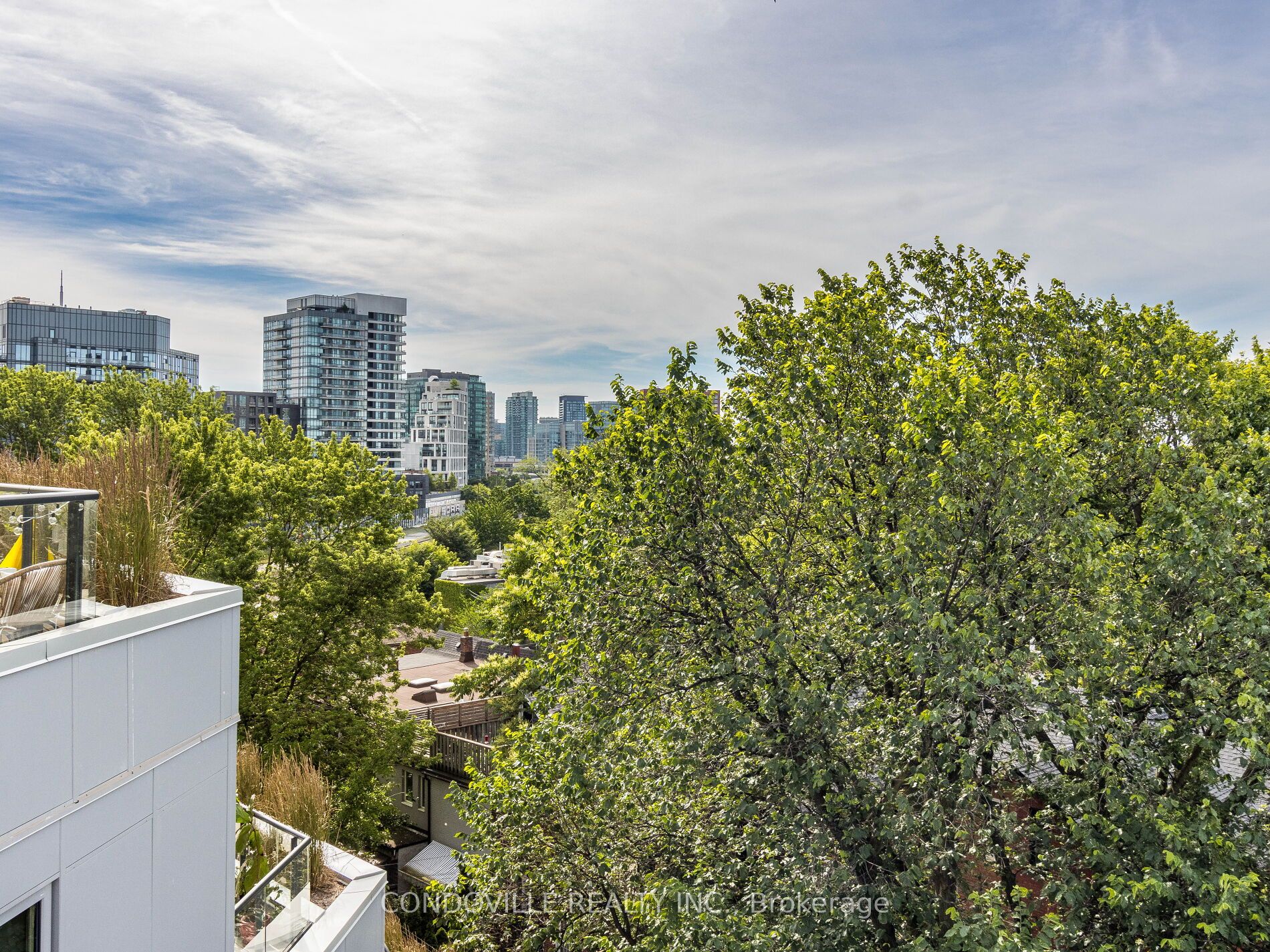 57 Brock Street W, #612