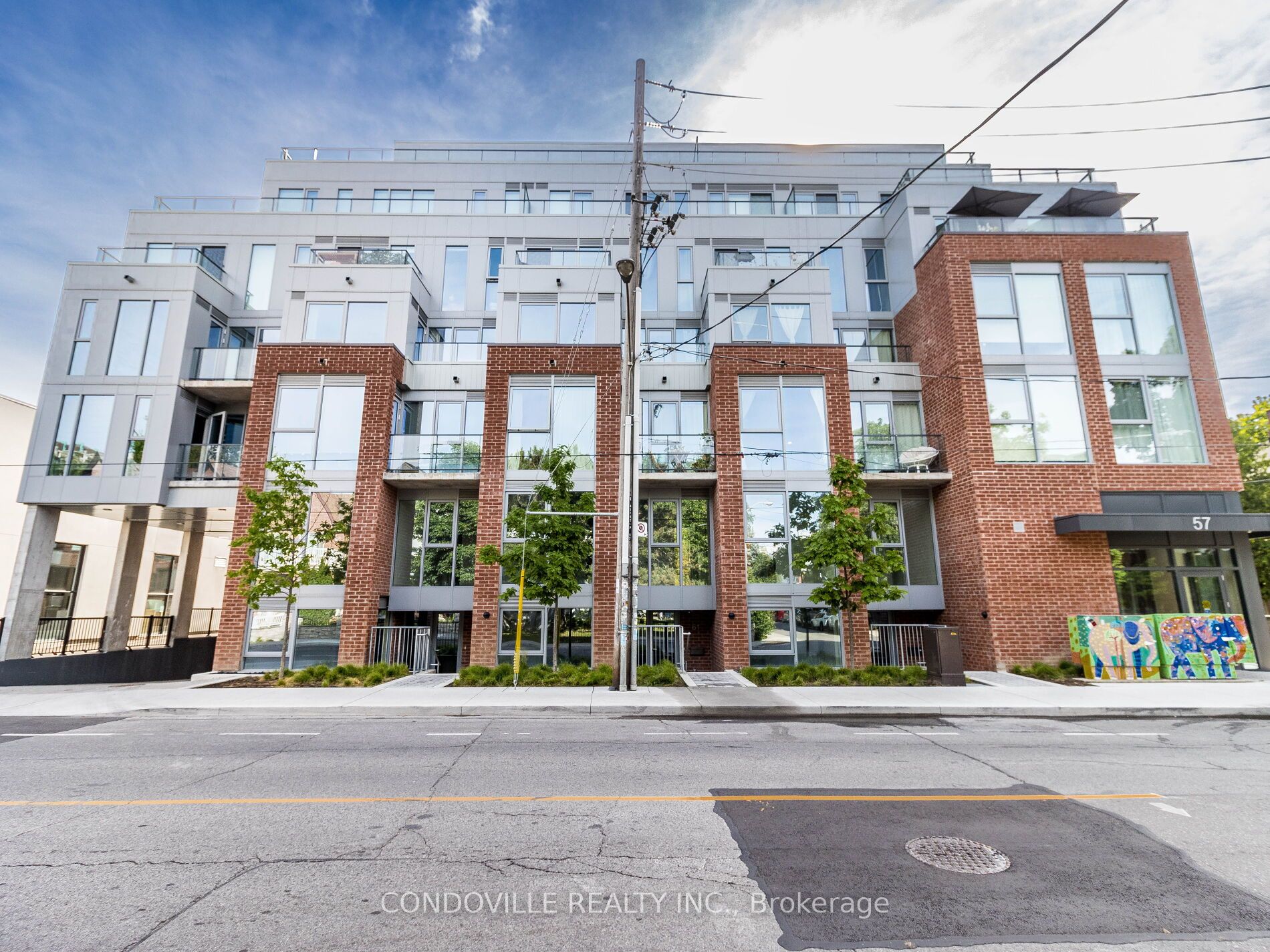 57 Brock Street W, #612