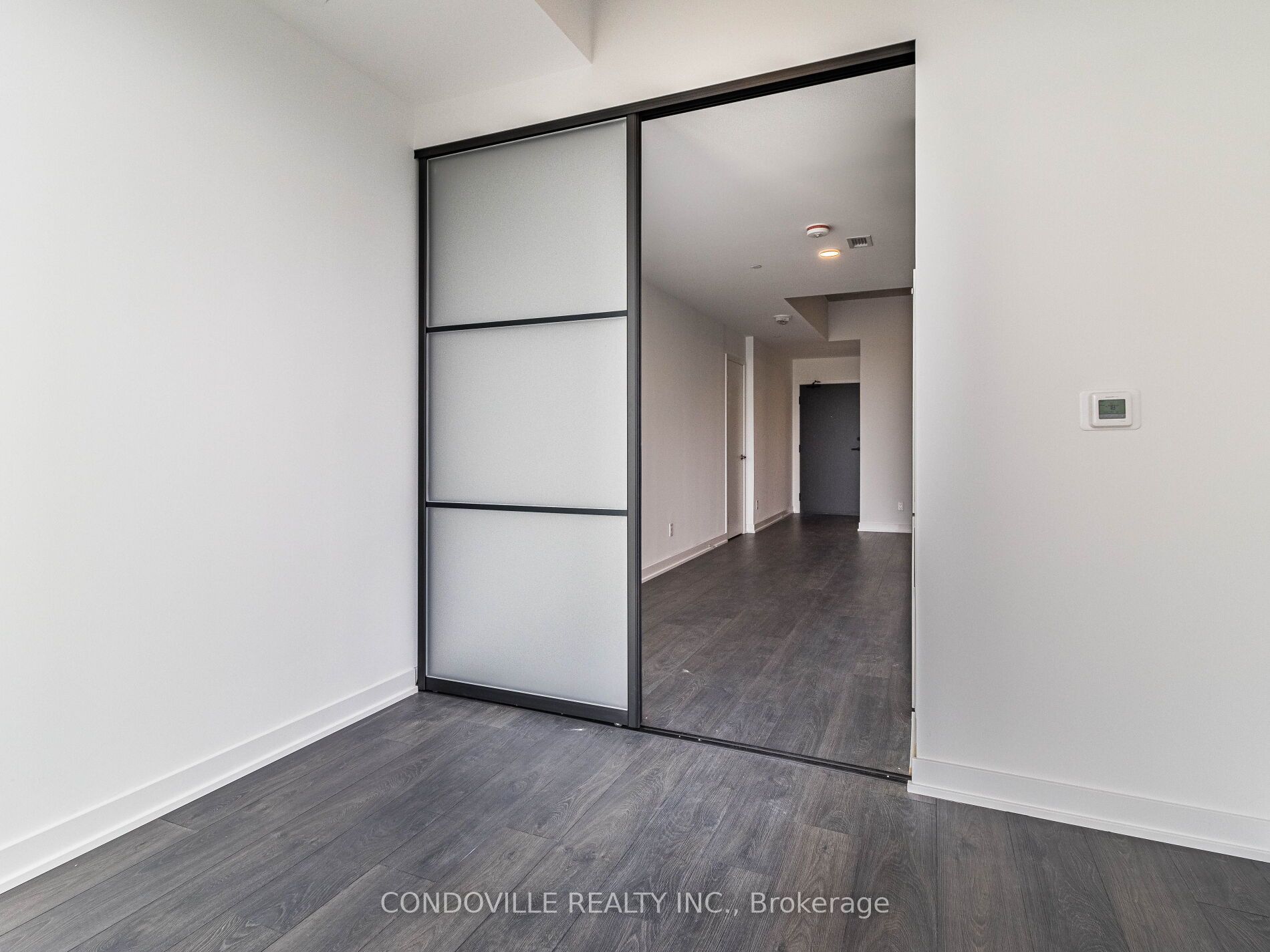 57 Brock Street W, #612