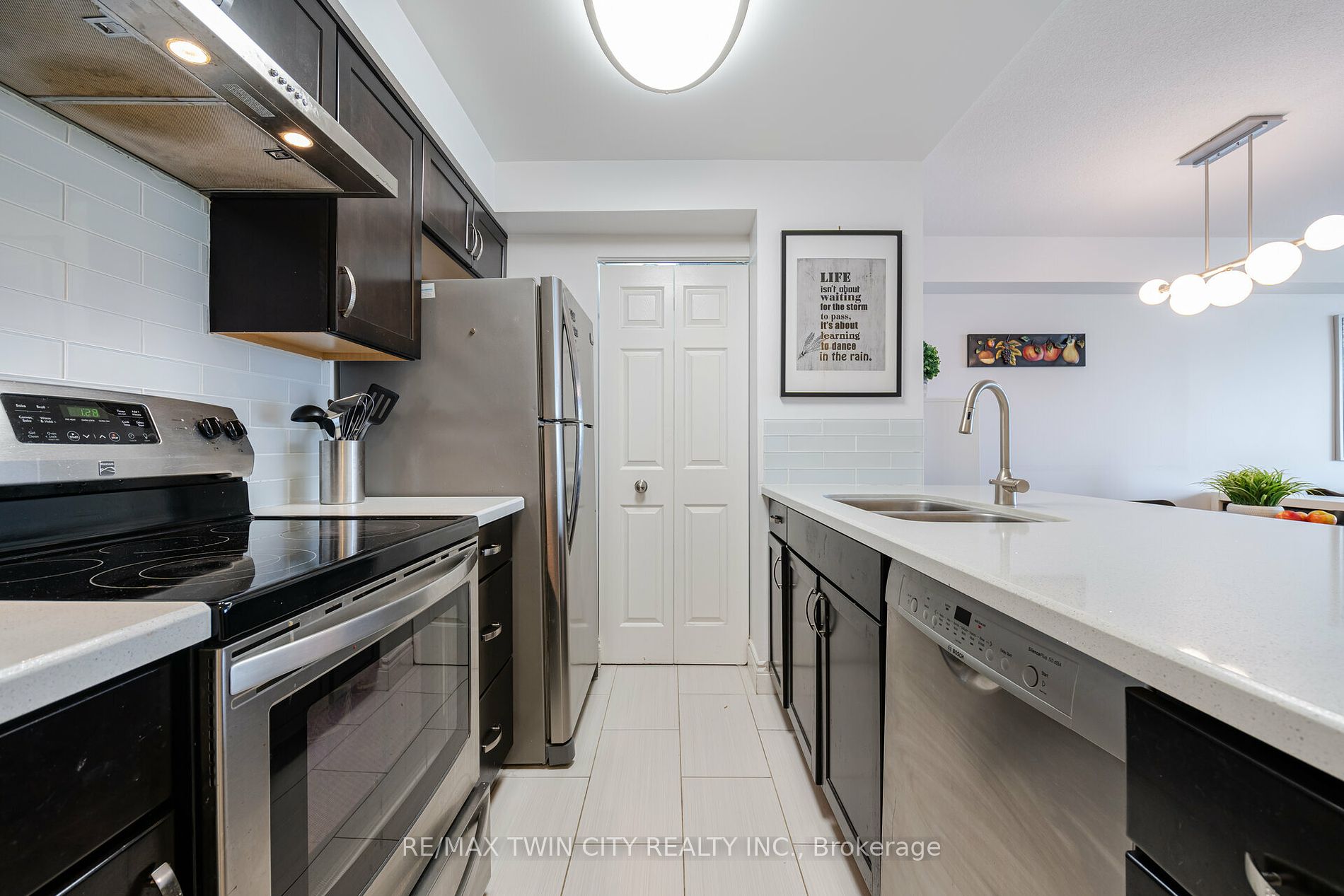 1001 Cedarglen Gate #617