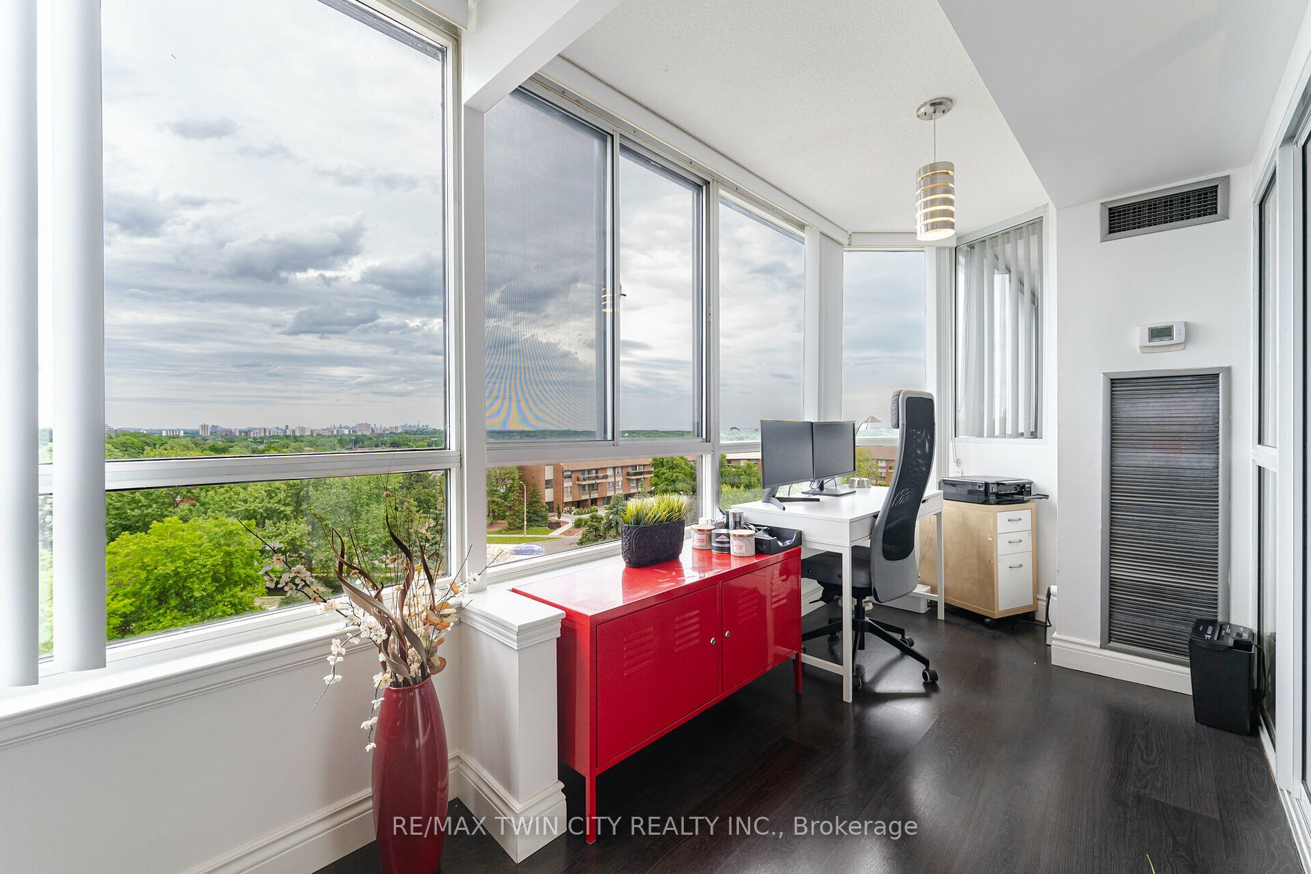 1001 Cedarglen Gate #617