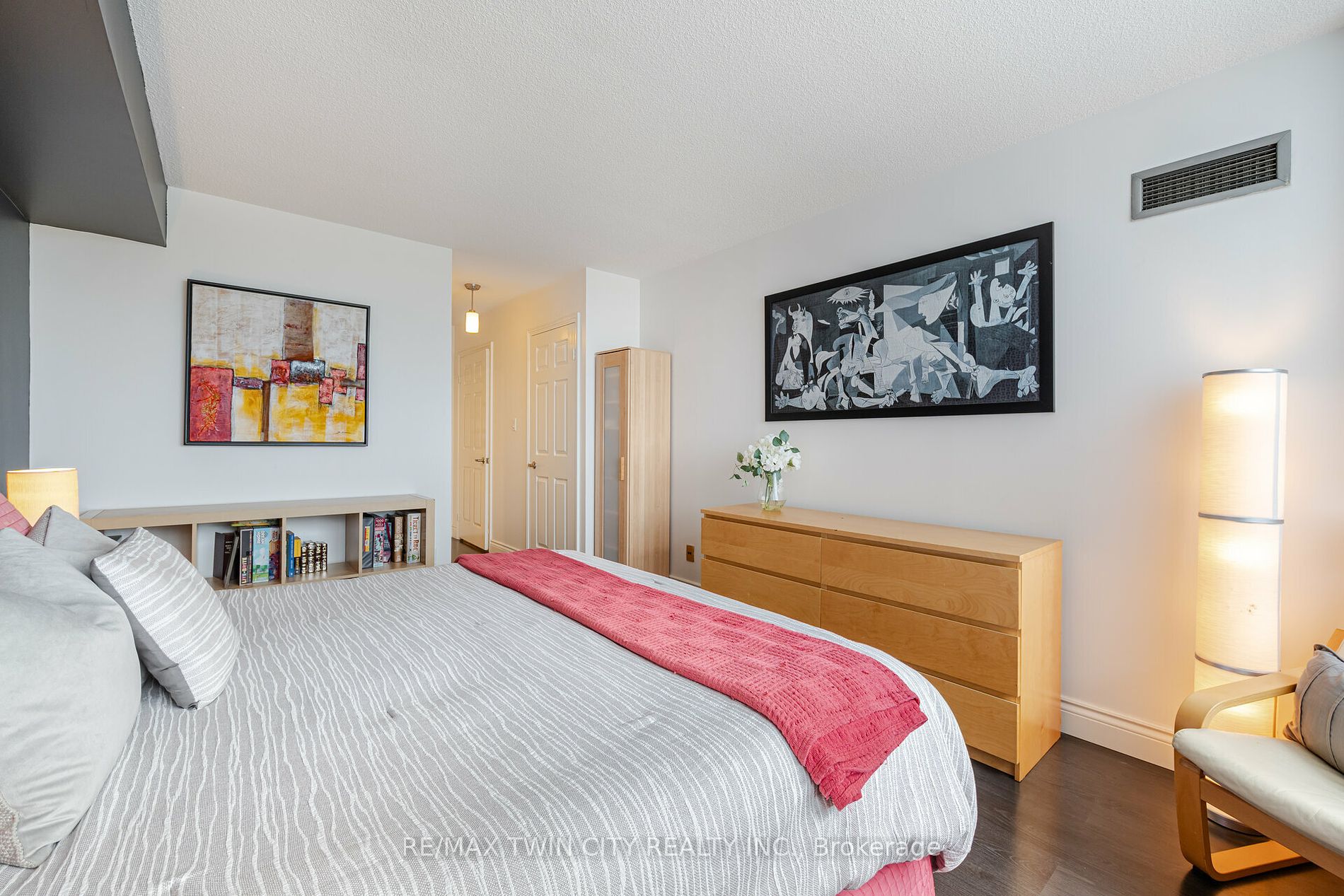 1001 Cedarglen Gate #617