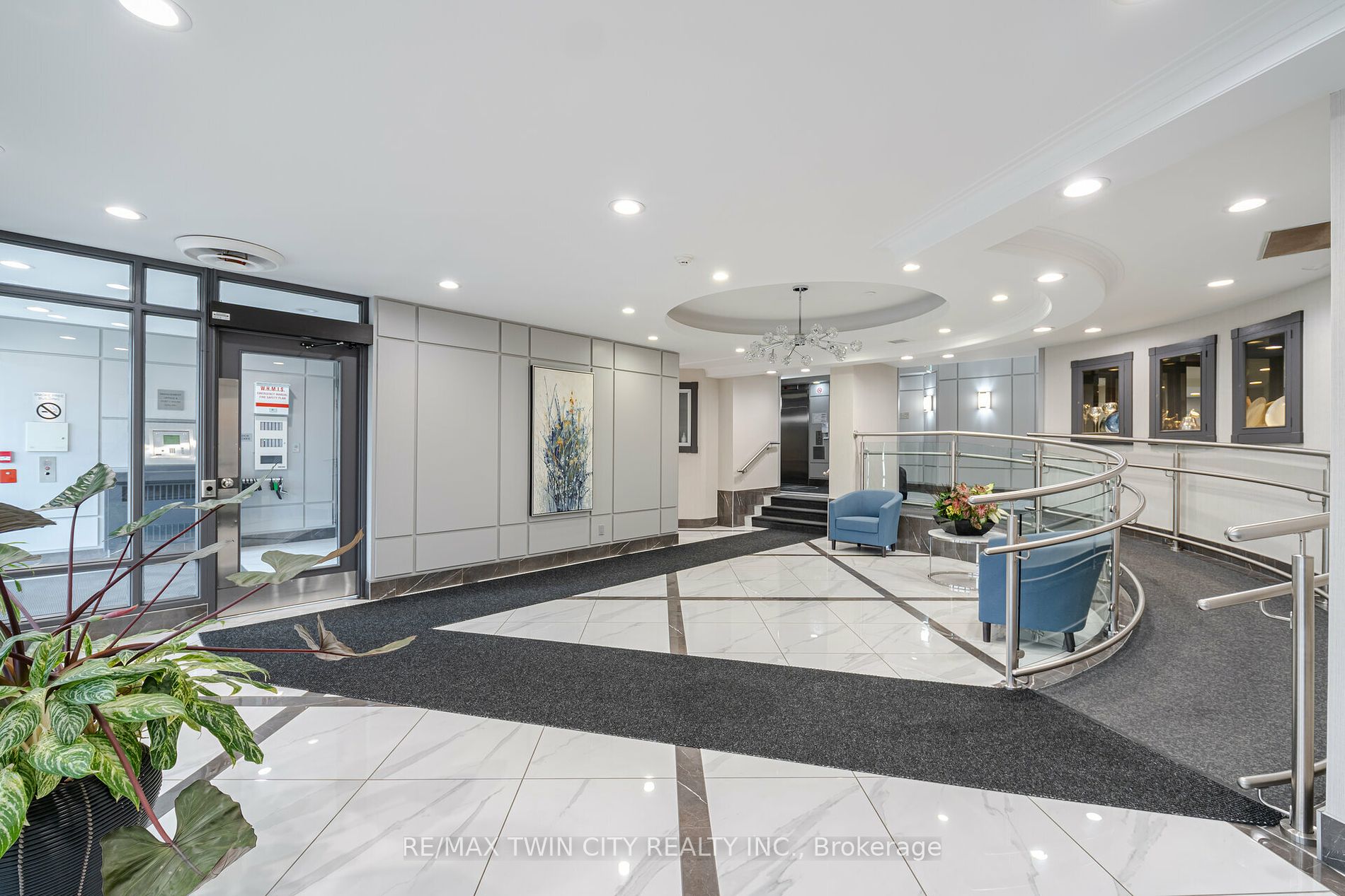 1001 Cedarglen Gate #617