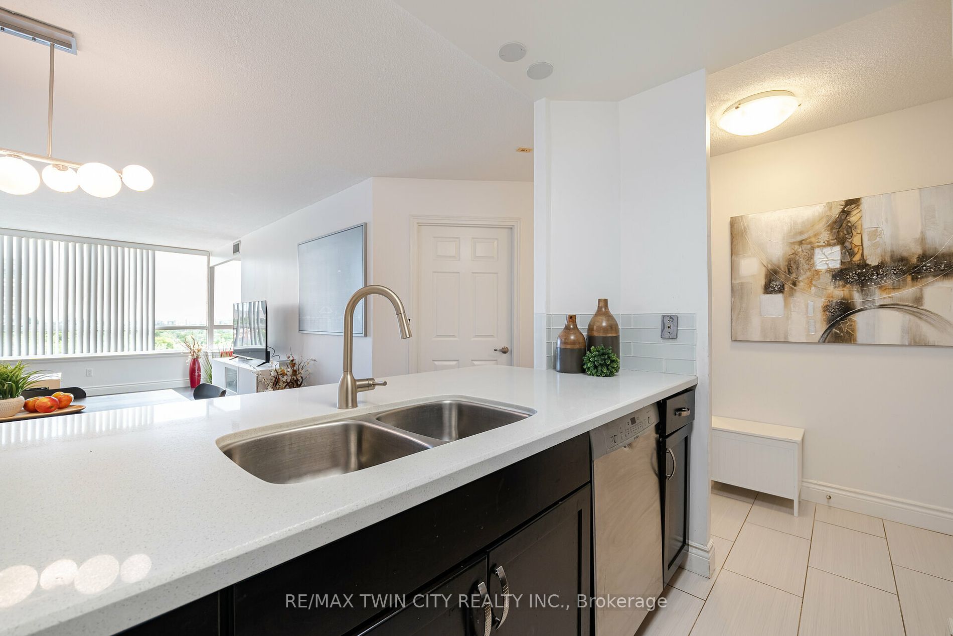 1001 Cedarglen Gate #617