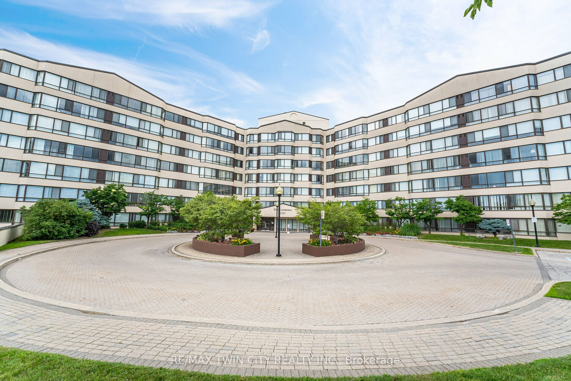 1001 Cedarglen Gate #617