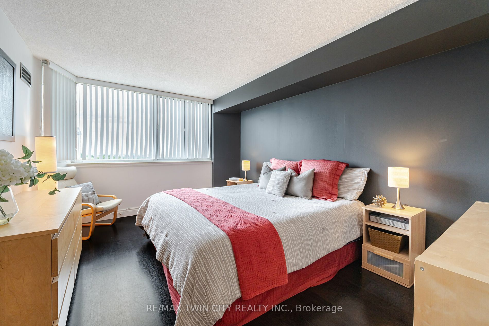 1001 Cedarglen Gate #617