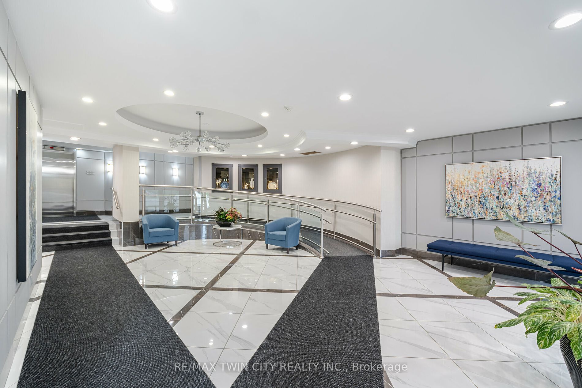 1001 Cedarglen Gate #617