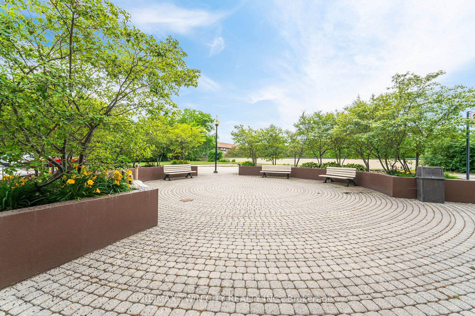 1001 Cedarglen Gate #617