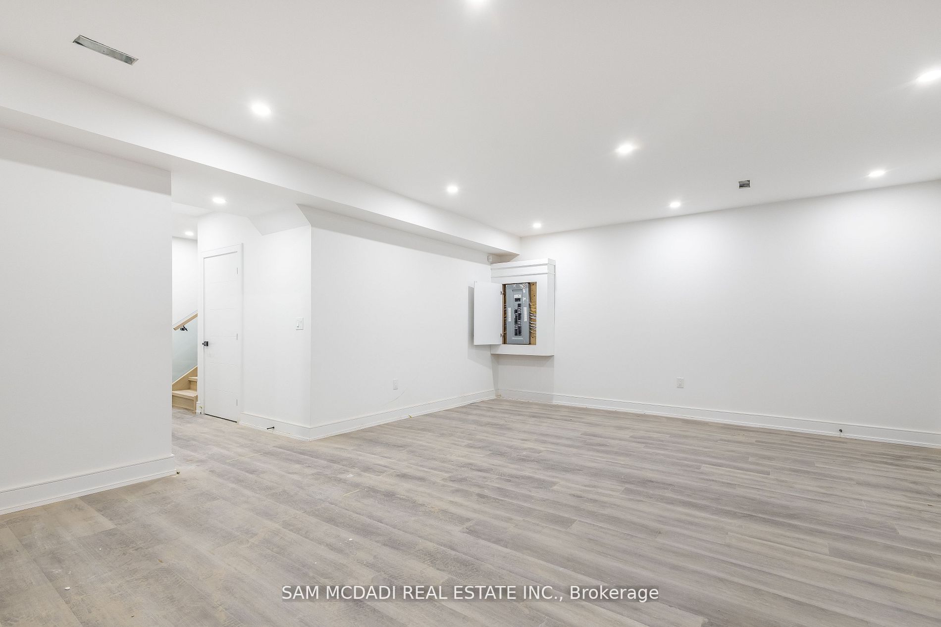 73 Elma Street