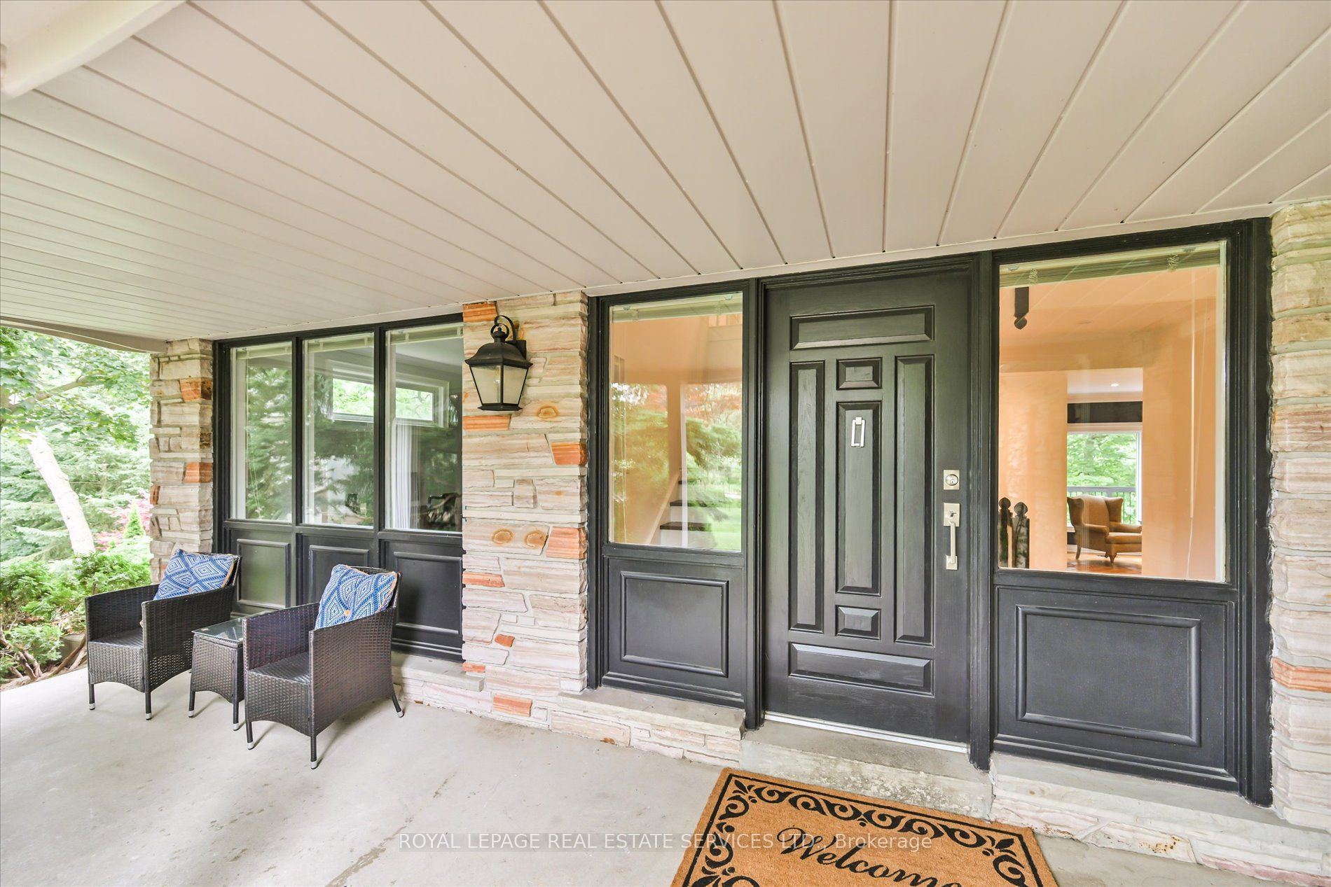 19 Ridgegate Crescent