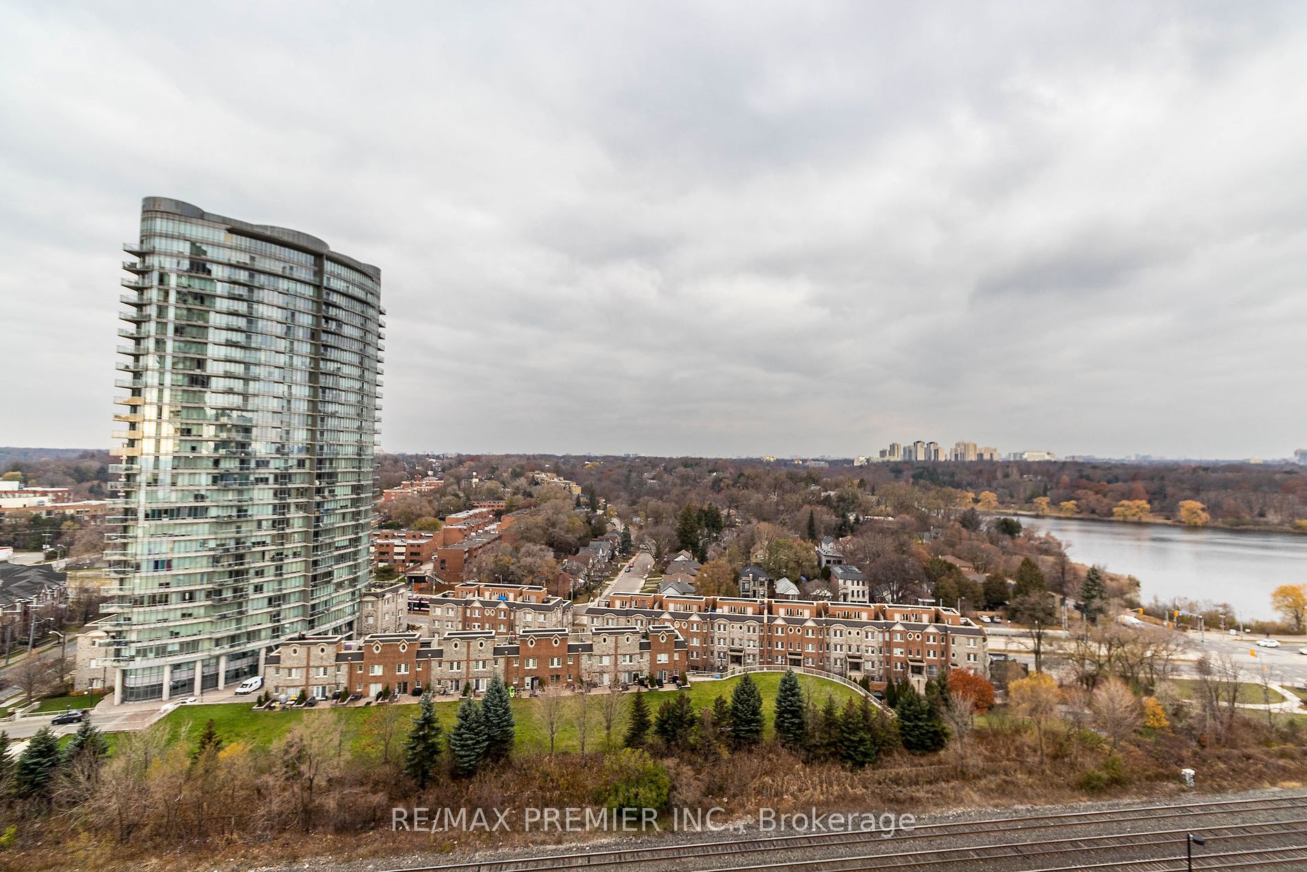 1926 Lake Shore Boulevard W, #1817