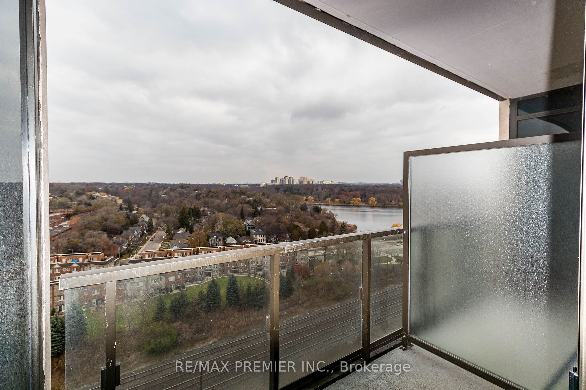 1926 Lake Shore Boulevard W, #1817