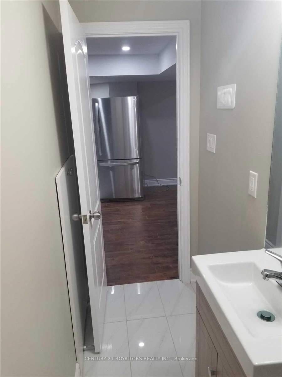 4 Meadowcrest Lane