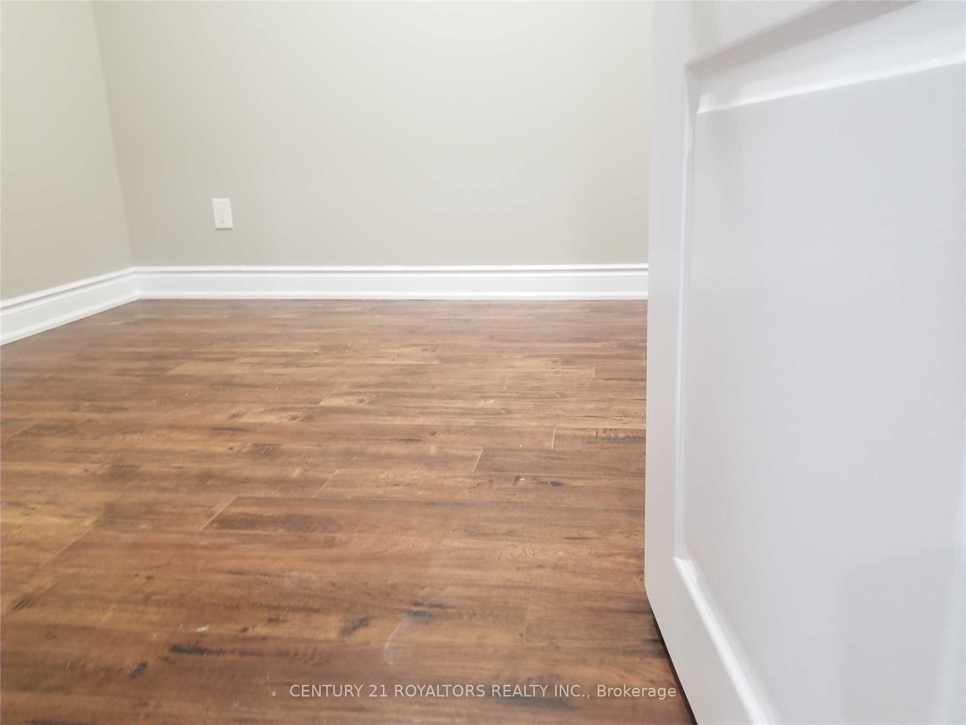 4 Meadowcrest Lane