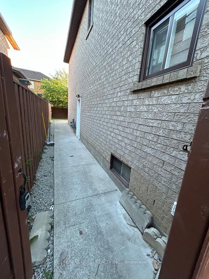 1028 Fernandez Drive #Bsmt