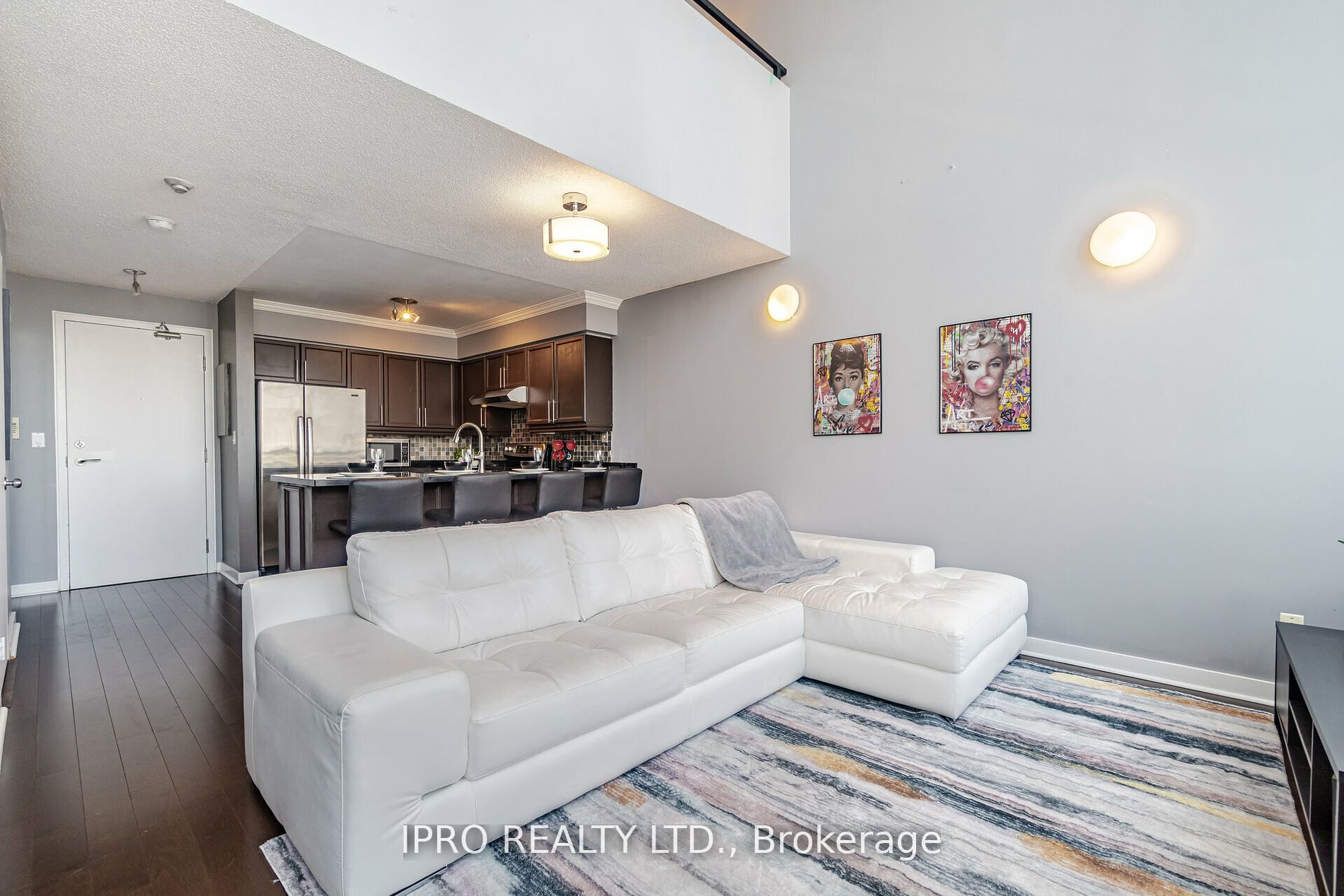 250 Manitoba St, #715