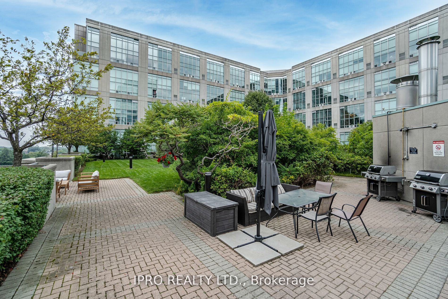 250 Manitoba St, #715