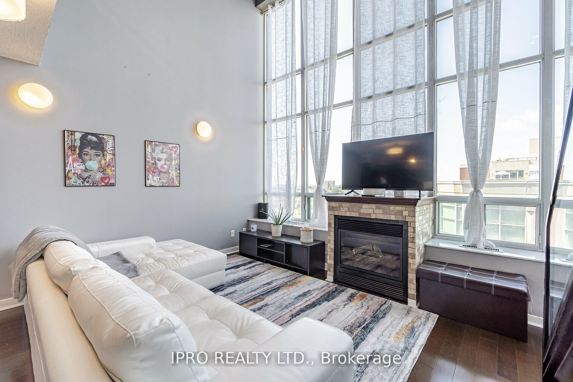 250 Manitoba St, #715