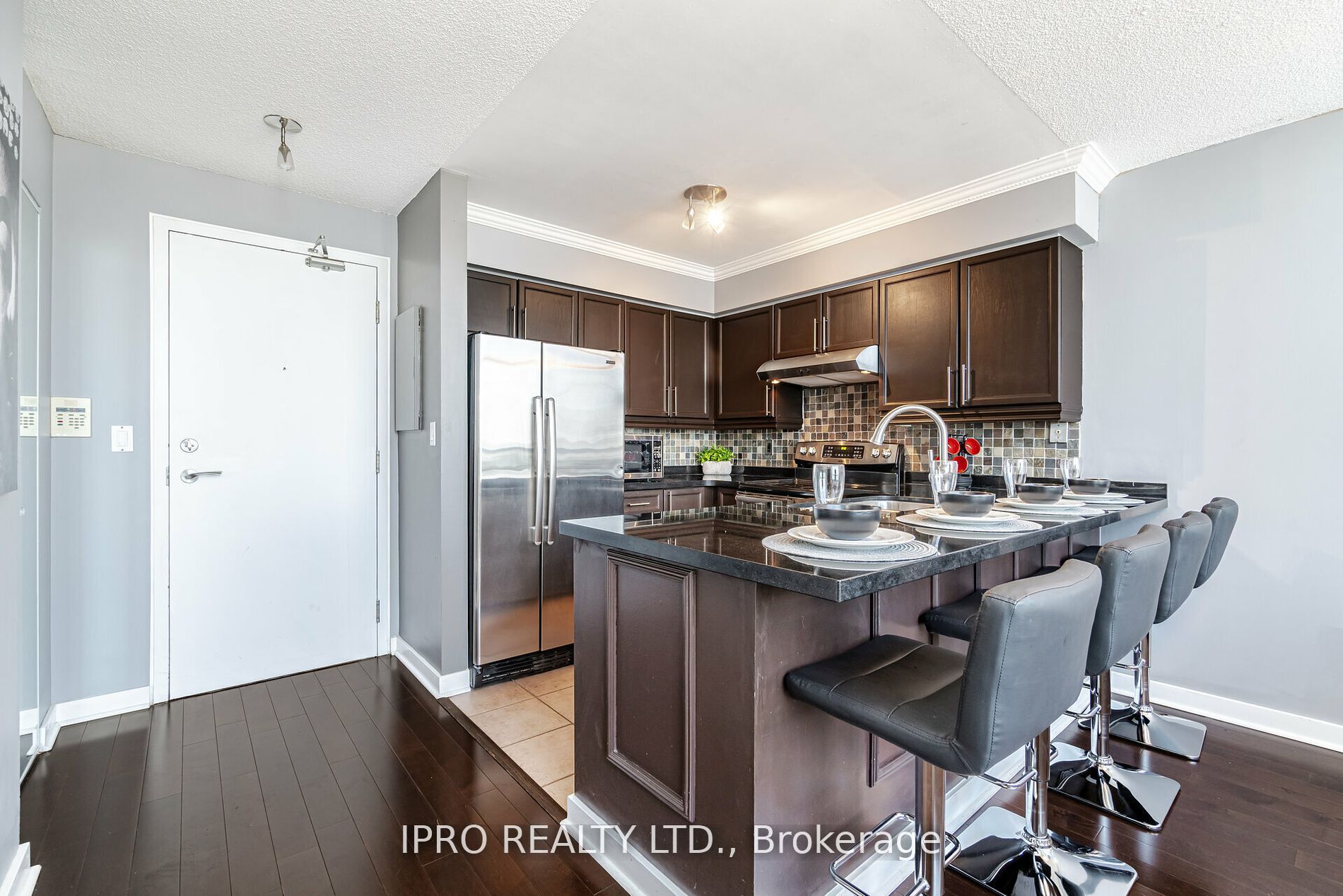 250 Manitoba St, #715