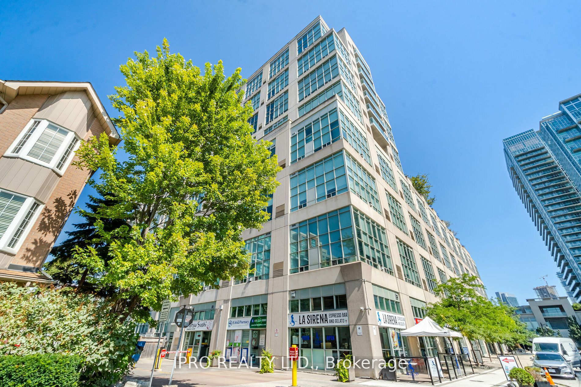 250 Manitoba St, #715
