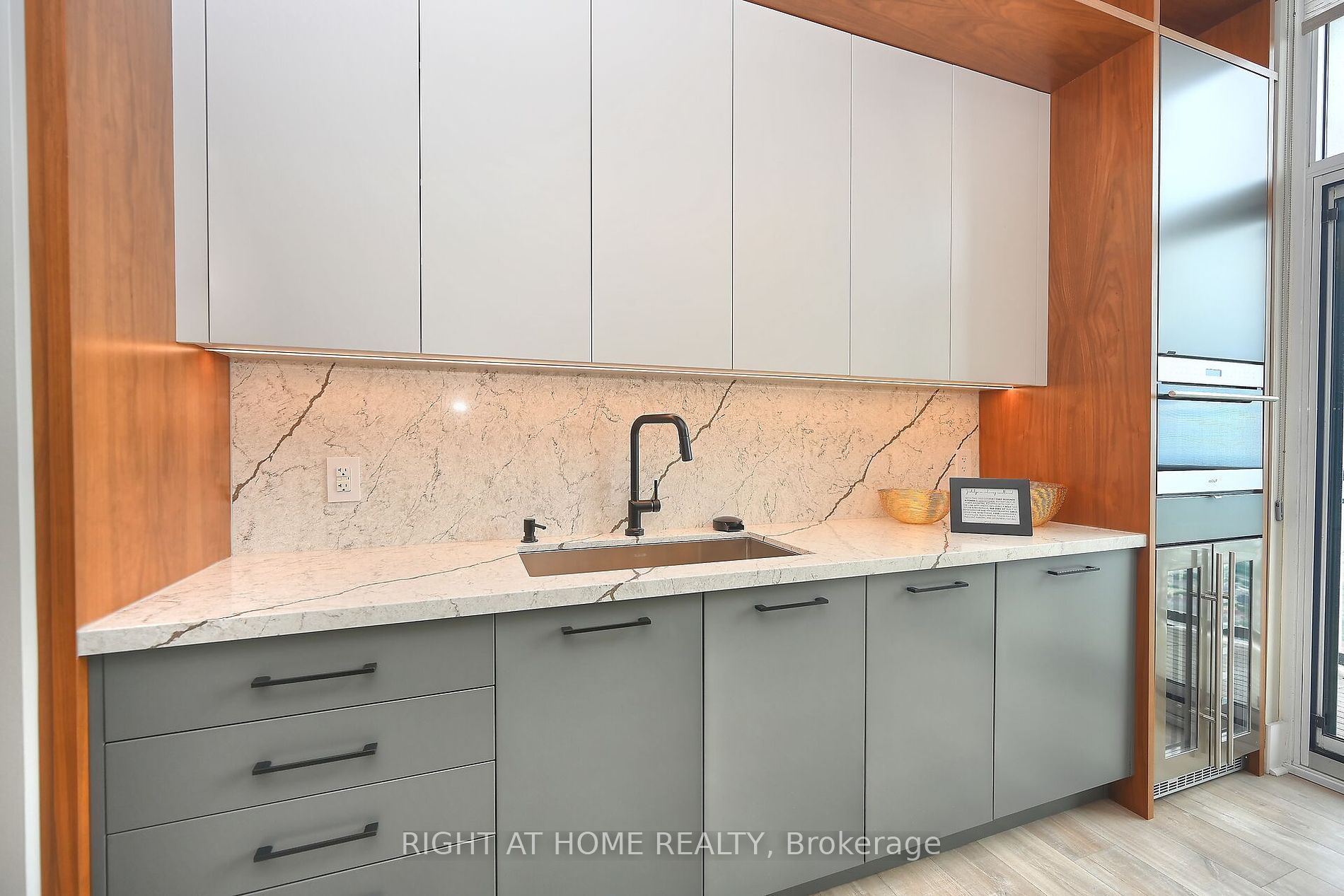 3975 GRAND PARK Dr, #4801