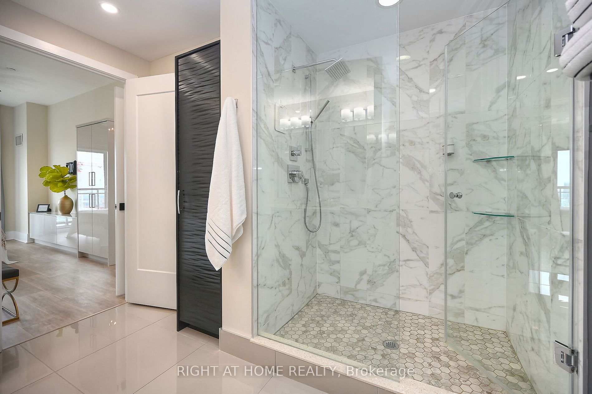 3975 GRAND PARK Dr, #4801