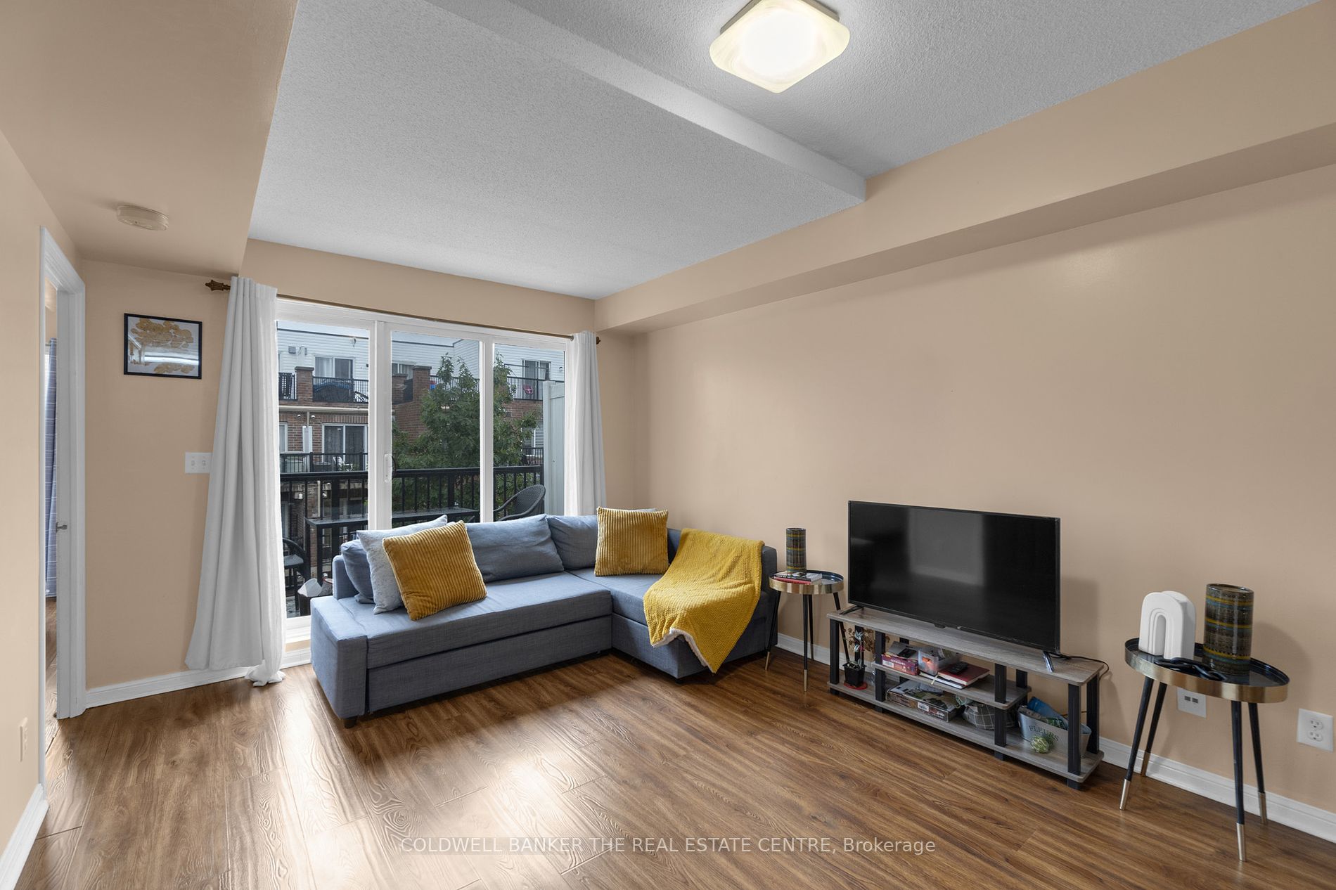 3047 Finch Avenue W, #2057